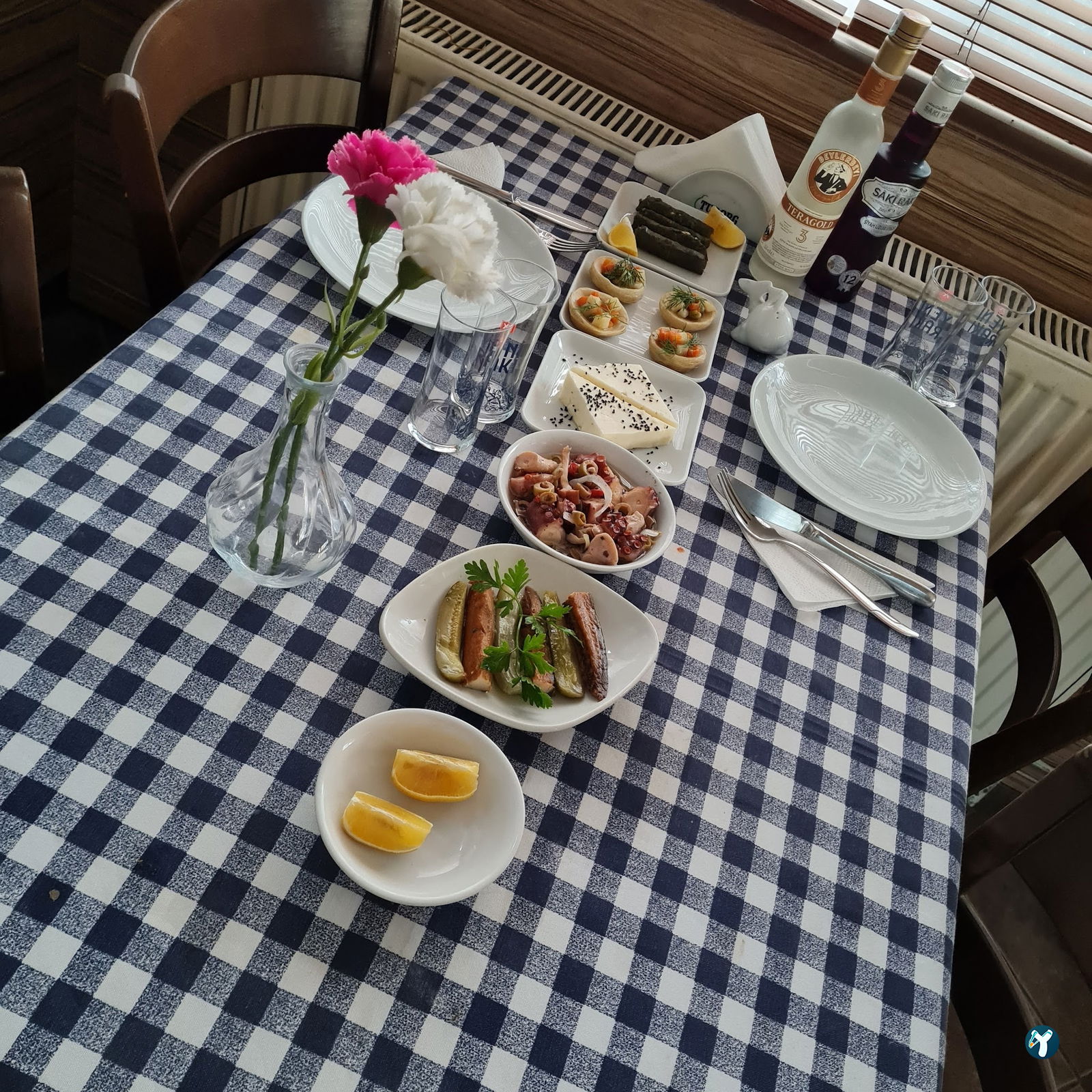 Harun Bey Ayrilmisir.Artik Birahanedir