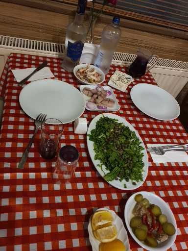 Harun Bey Ayrilmisir.Artik Birahanedir