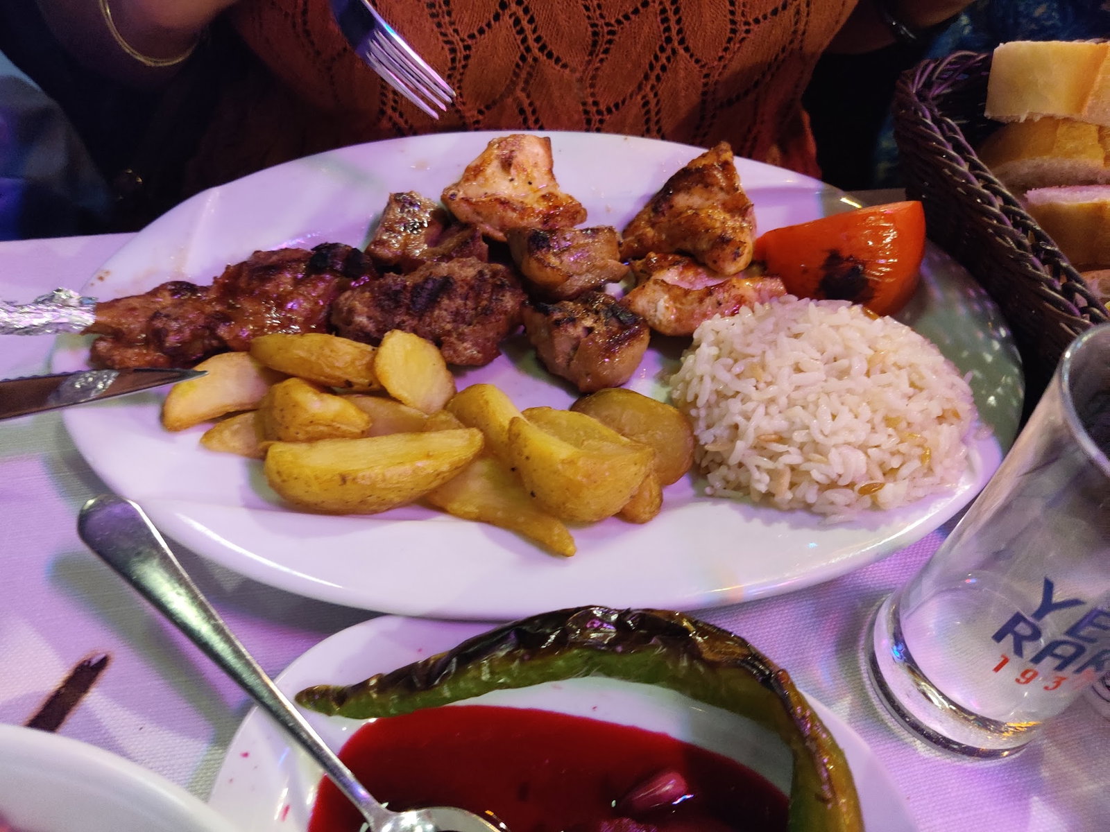 Çağlar Balık Et Restaurant