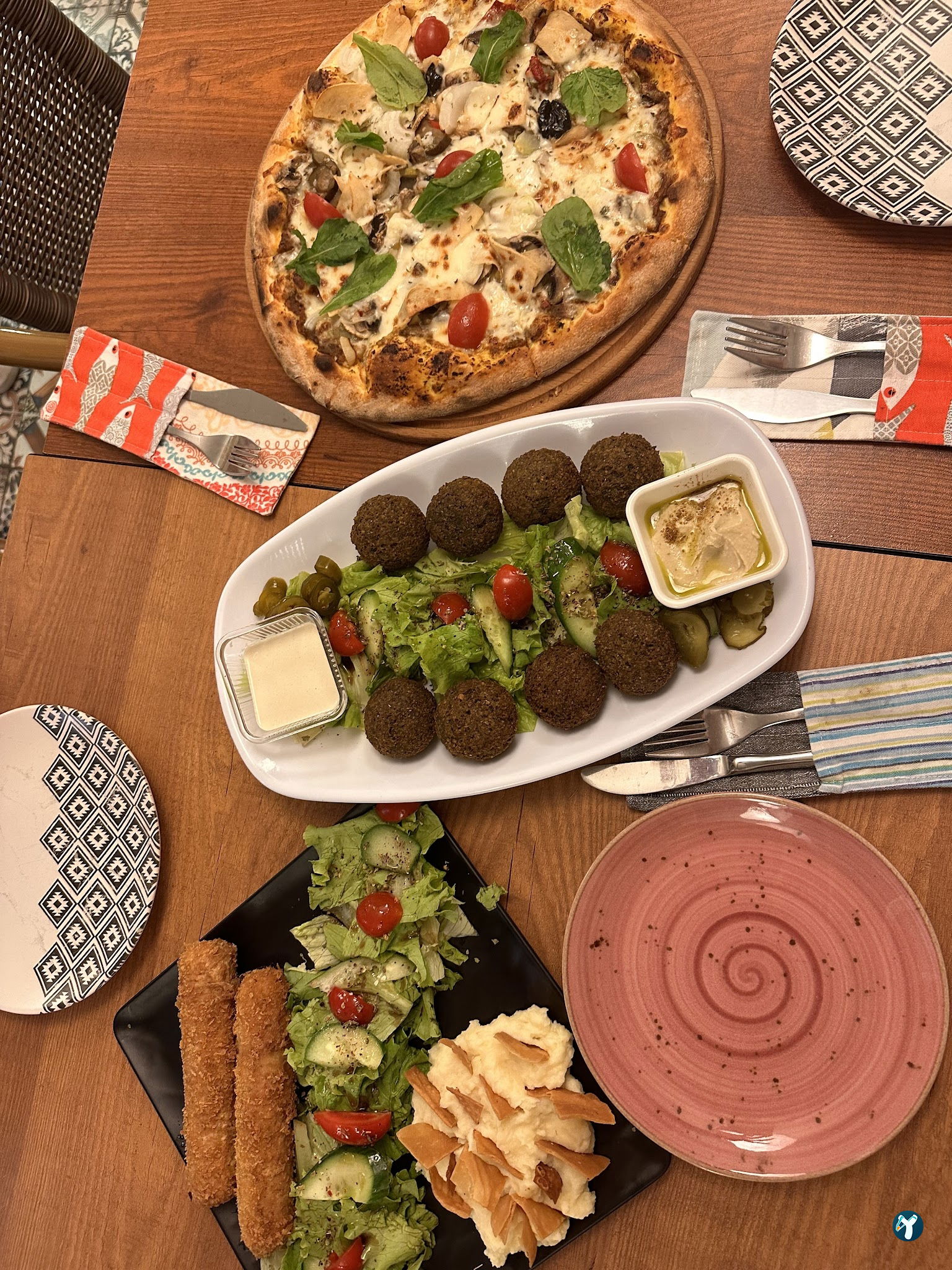 Rokka Pizza Falafel