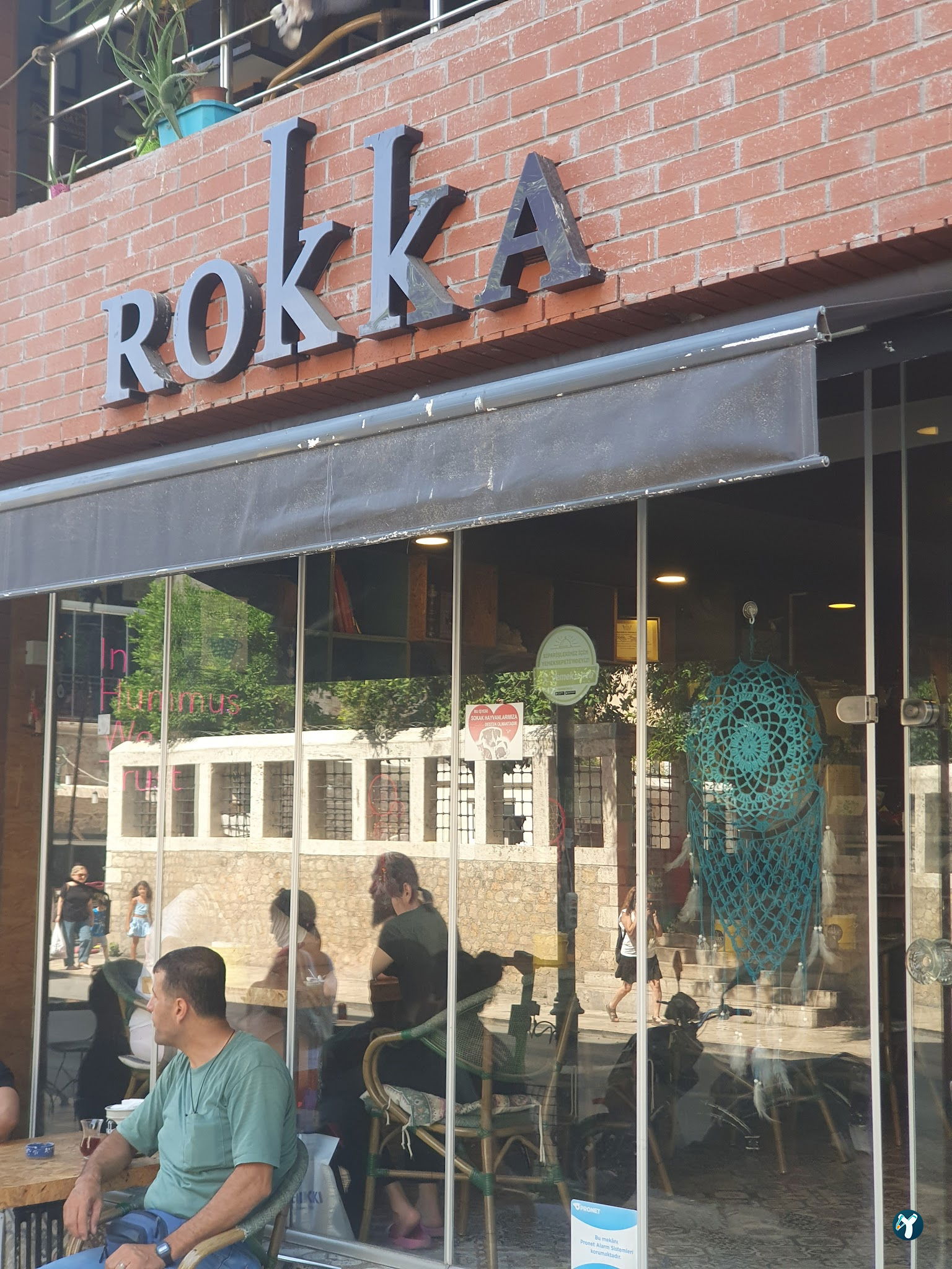 Rokka Pizza Falafel
