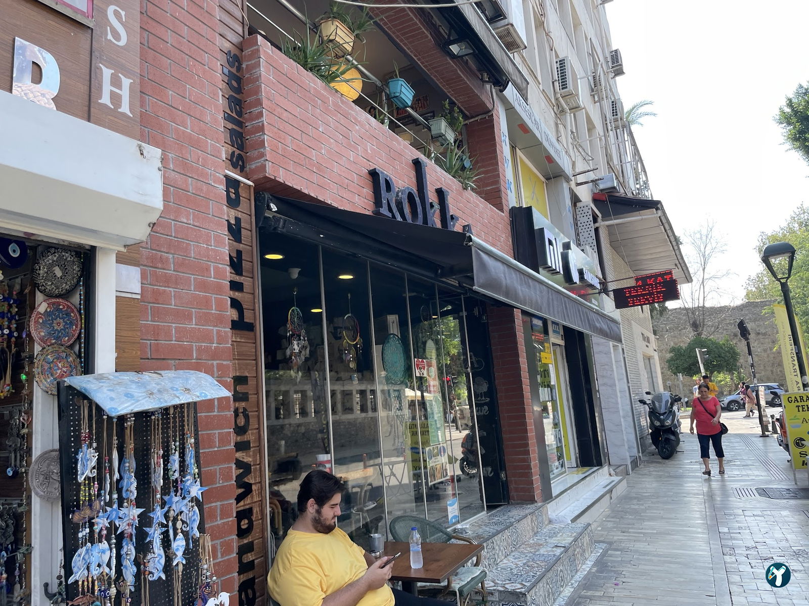 Rokka Pizza Falafel