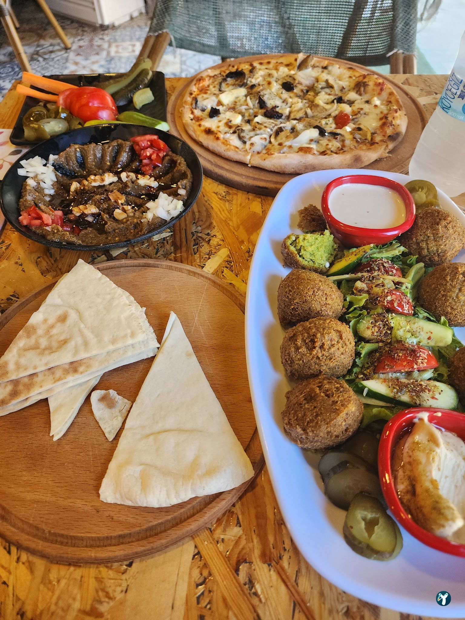 Rokka Pizza Falafel