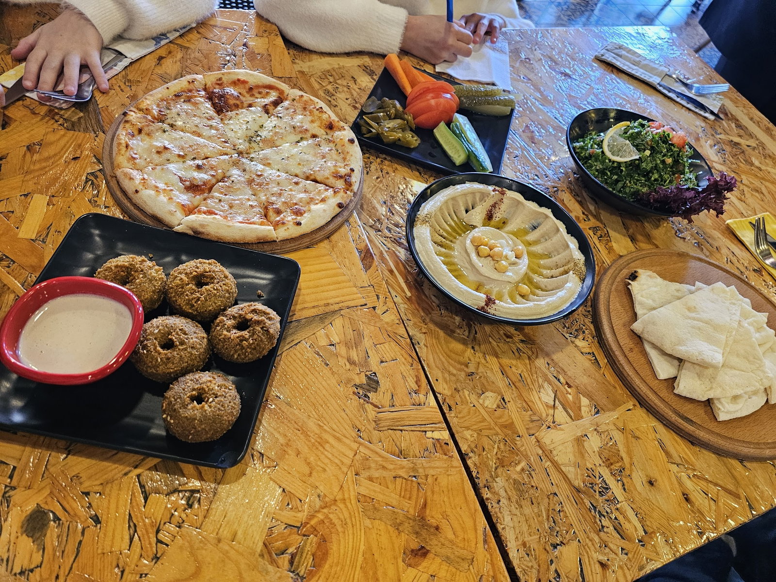 Rokka Pizza Falafel