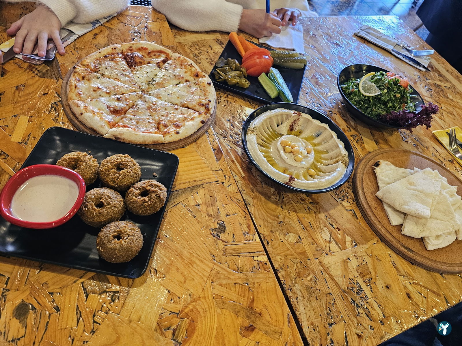 Rokka Pizza Falafel