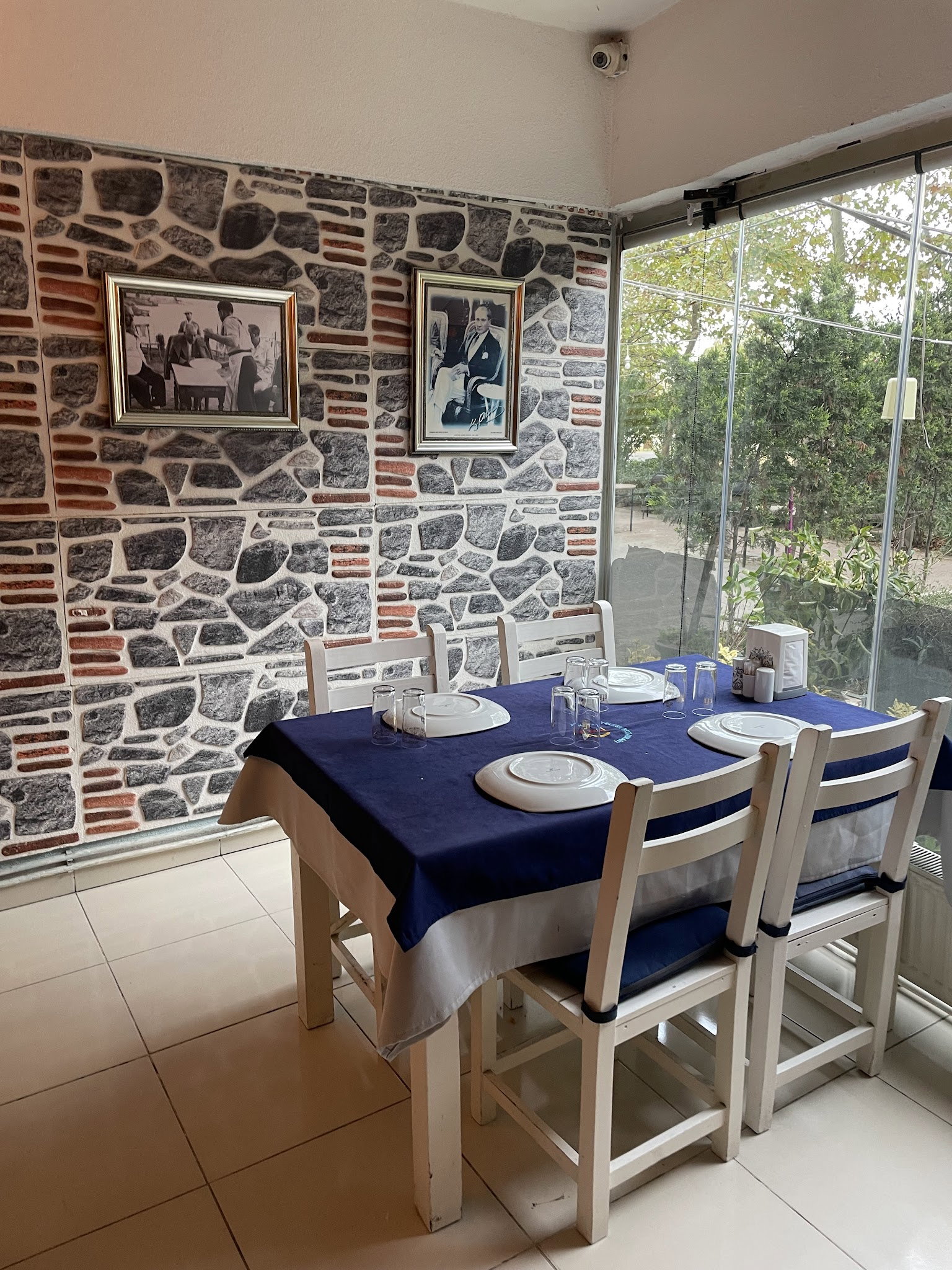 Alesta Restaurant