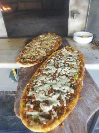 Karatay Pide Ve Çiğköfteci Ömer Usta