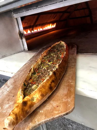 Karatay Pide Ve Çiğköfteci Ömer Usta