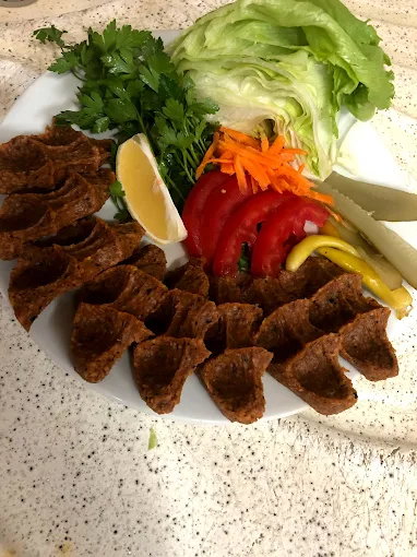 Karatay Pide Ve Çiğköfteci Ömer Usta