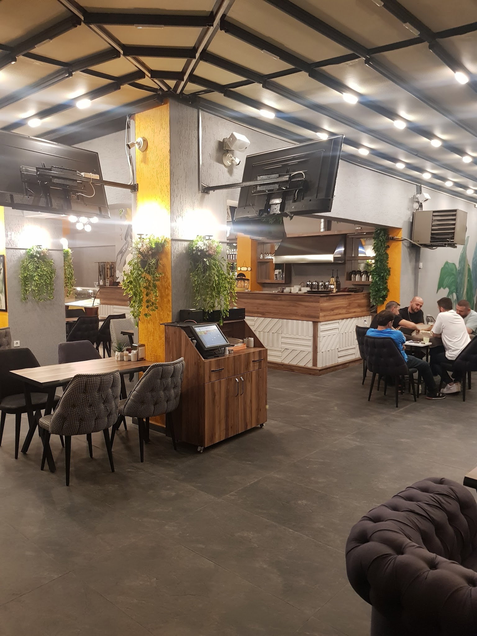 Palmira Cafe Restaurant
