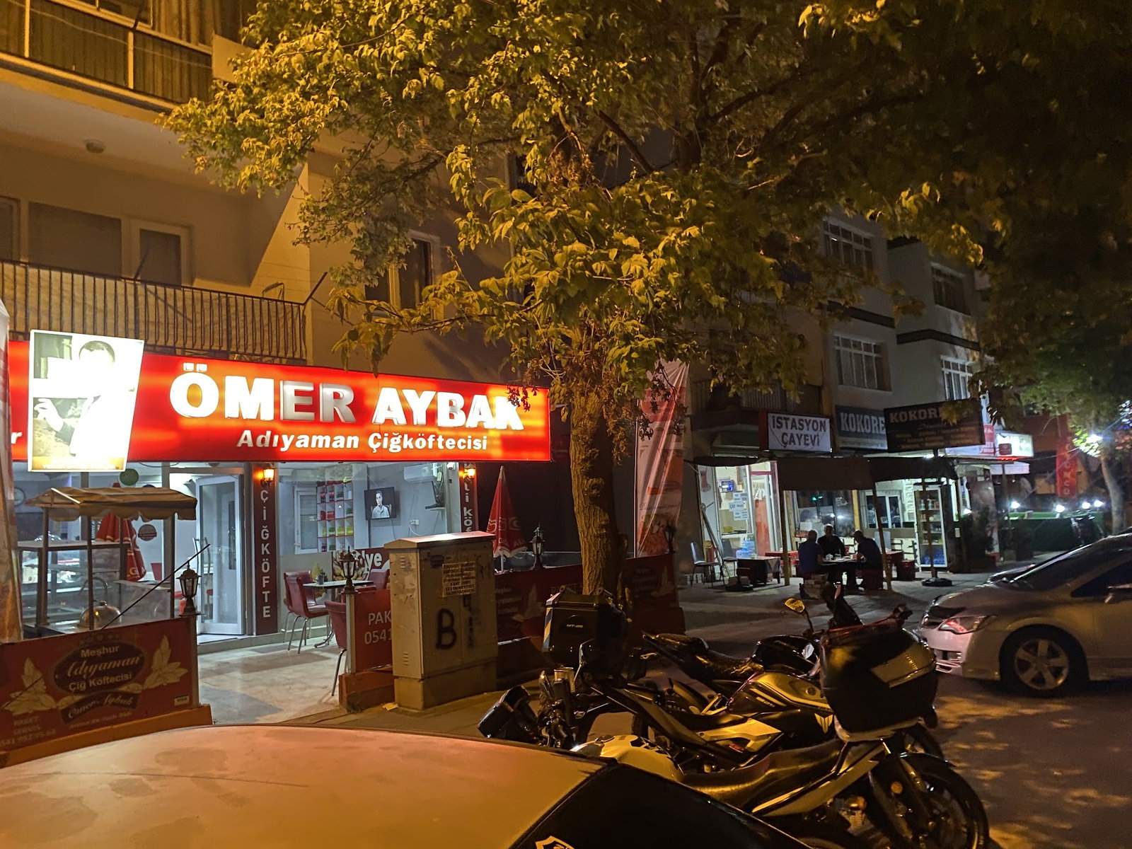 Meşhur Adiyaman Çi̇ğköfteci̇si̇ Ömer Aybak