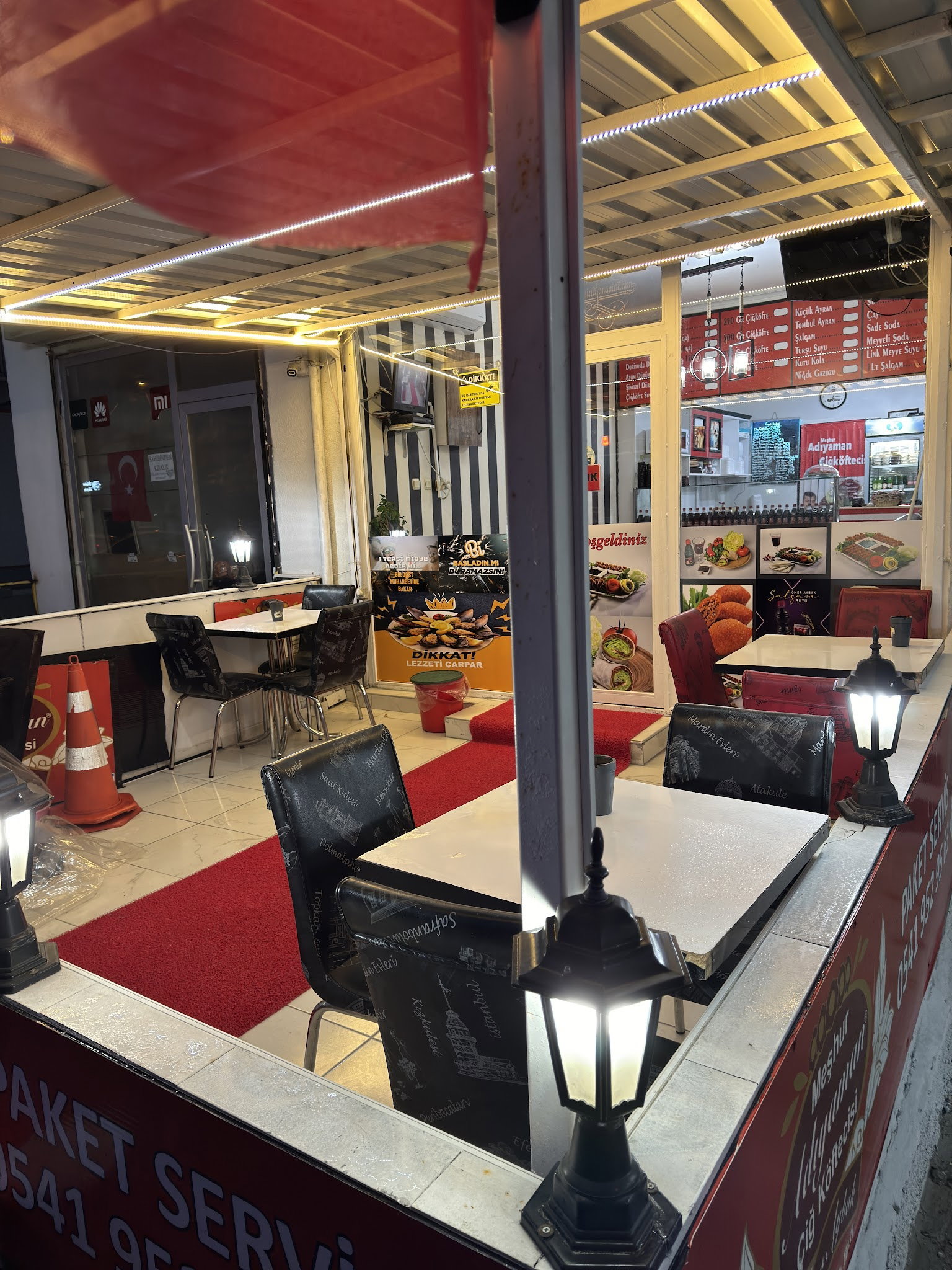 Meşhur Adiyaman Çi̇ğköfteci̇si̇ Ömer Aybak