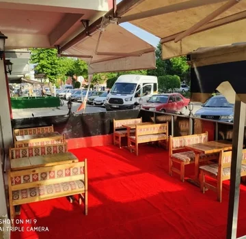 Meşhur Adiyaman Çi̇ğköfteci̇si̇ Ömer Aybak resimleri