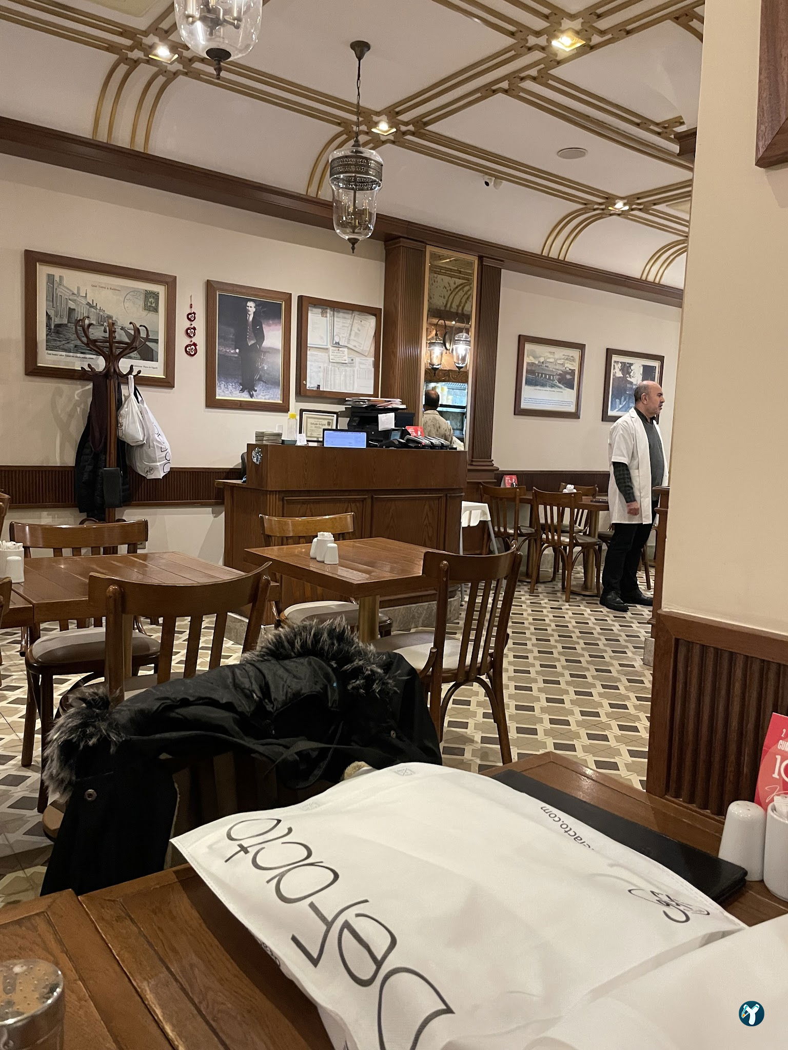 Kadıköy Saray Muhallebicisi