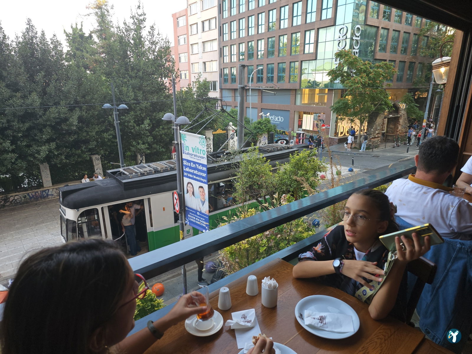 Kadıköy Saray Muhallebicisi