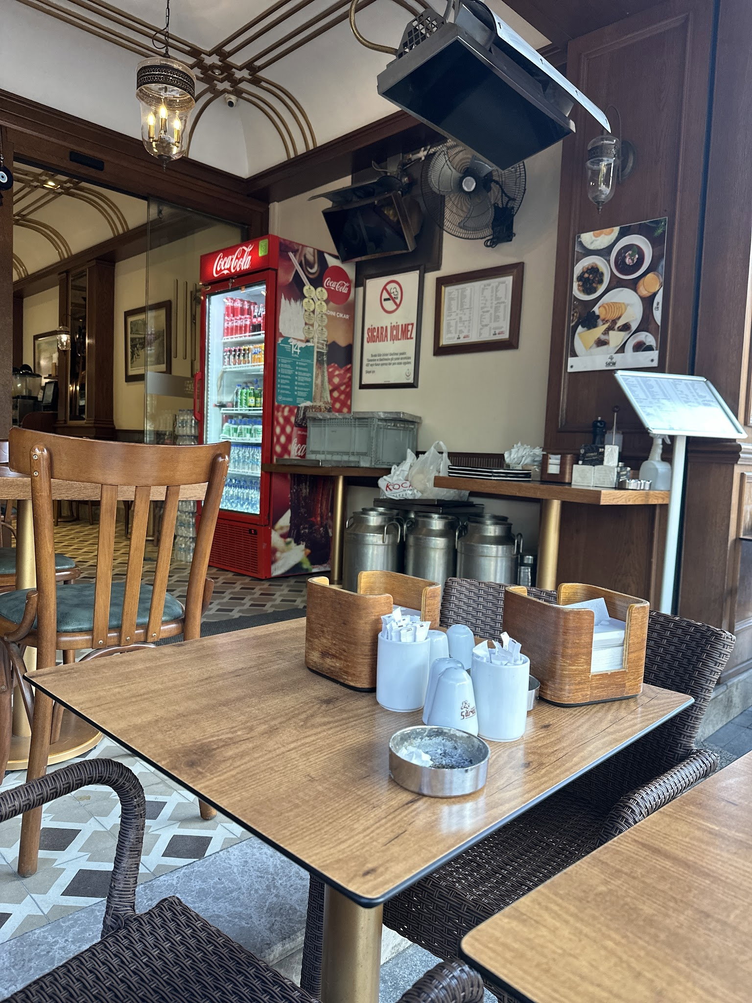 Kadıköy Saray Muhallebicisi