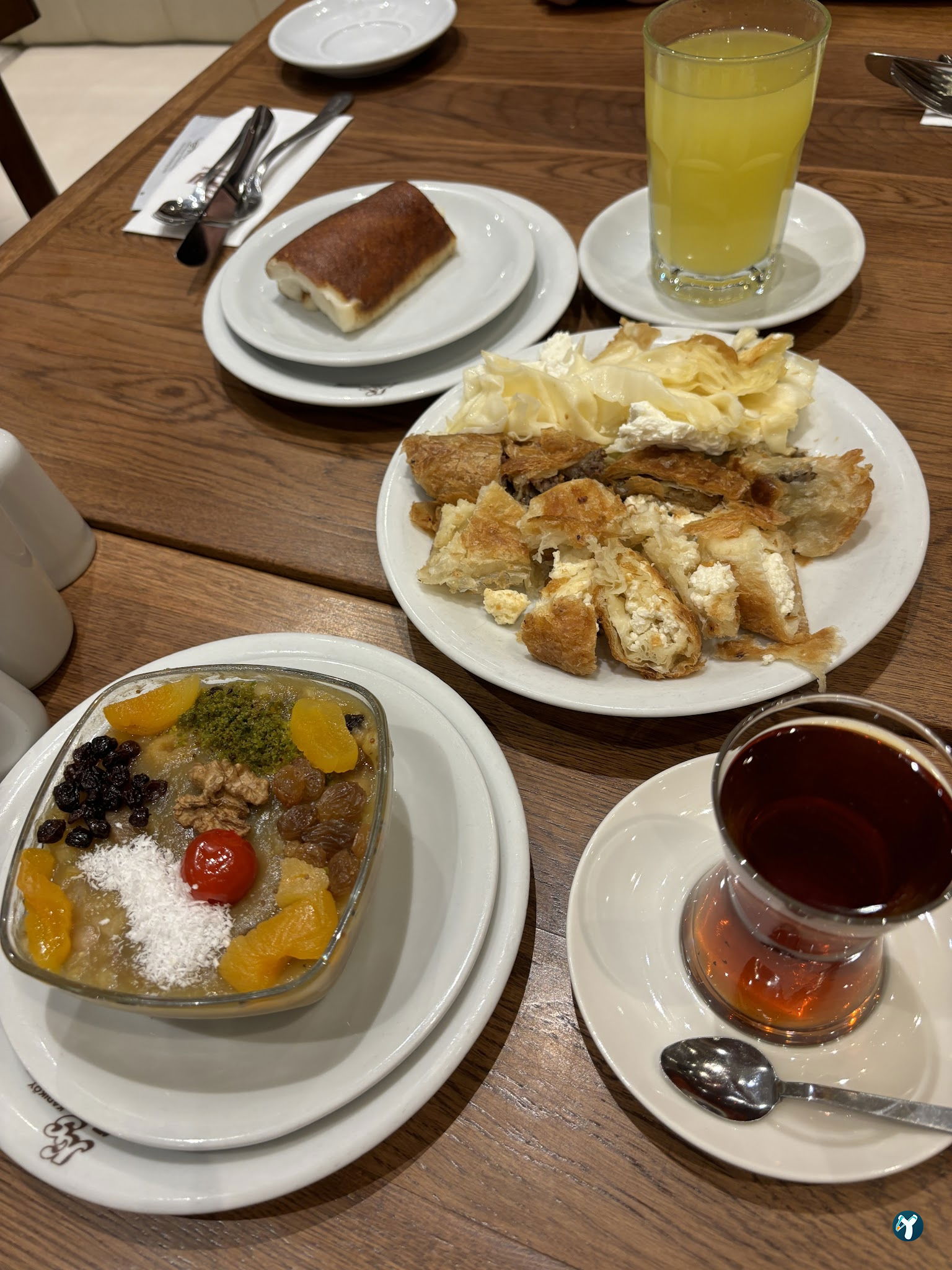 Kadıköy Saray Muhallebicisi