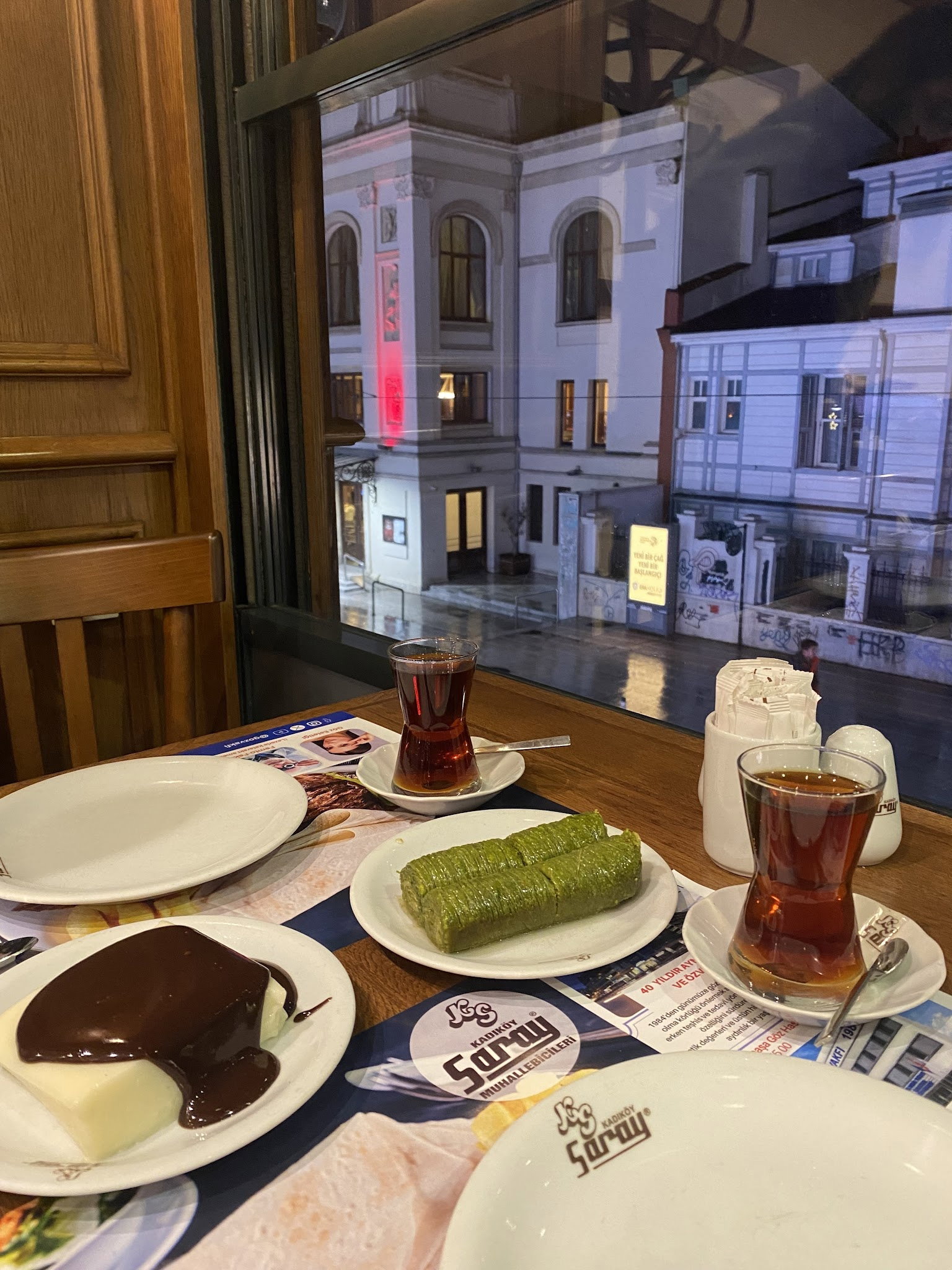 Kadıköy Saray Muhallebicisi