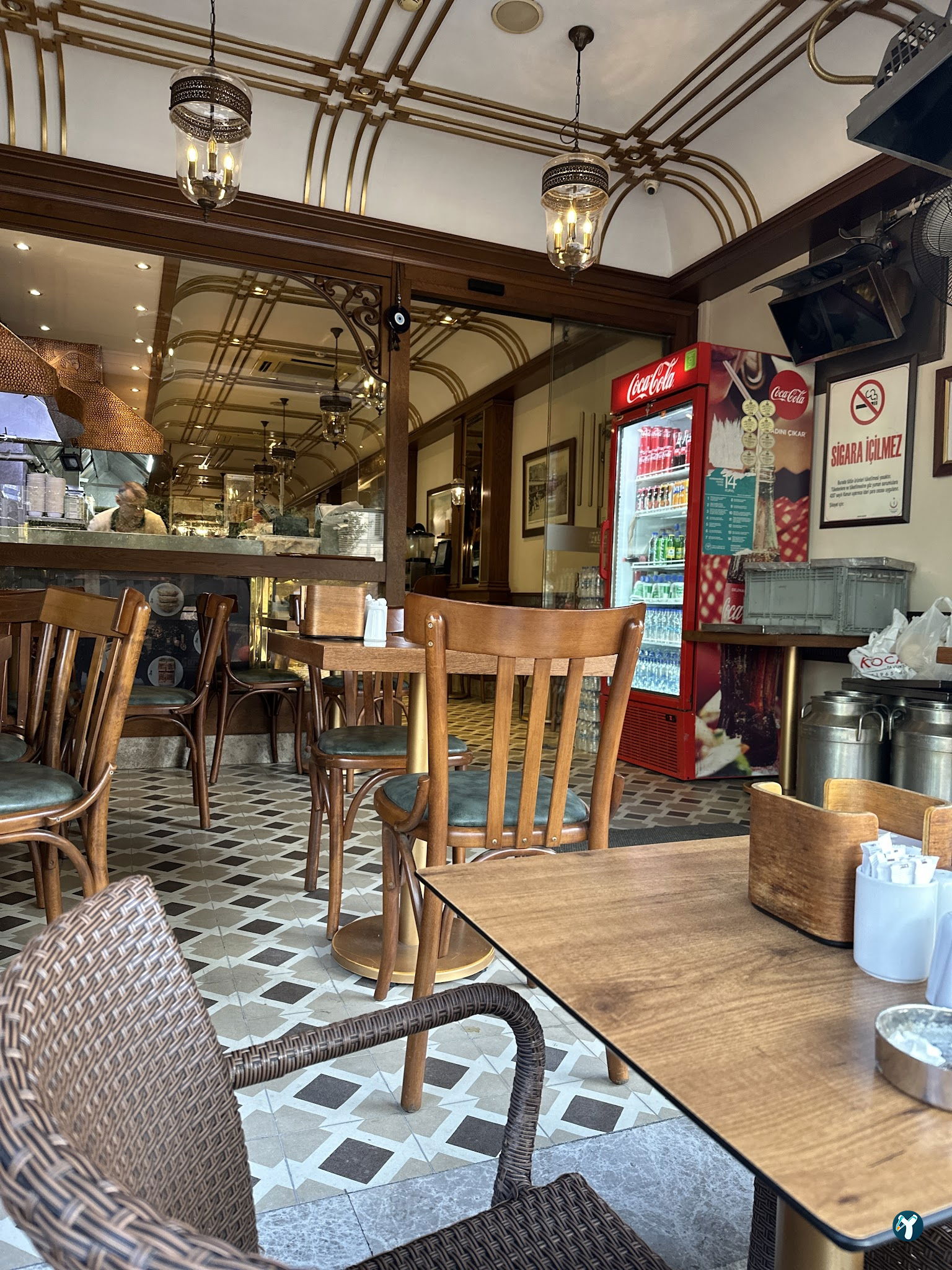 Kadıköy Saray Muhallebicisi