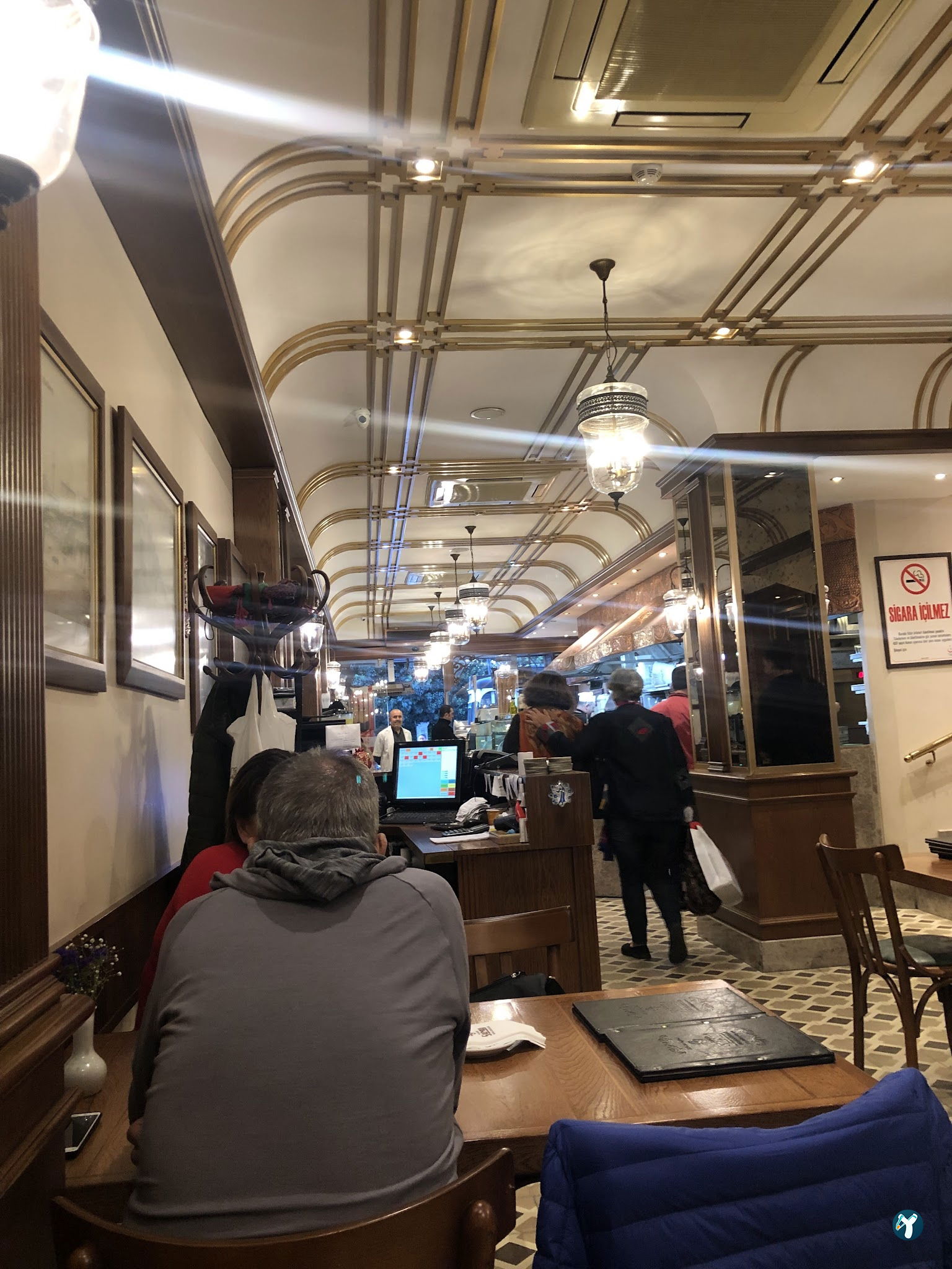 Kadıköy Saray Muhallebicisi