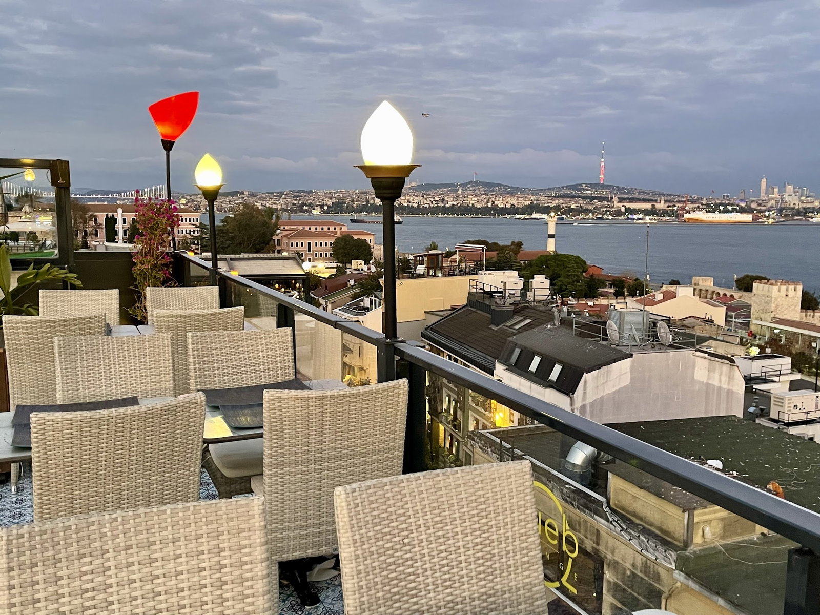 Queb Rooftop Restaurant