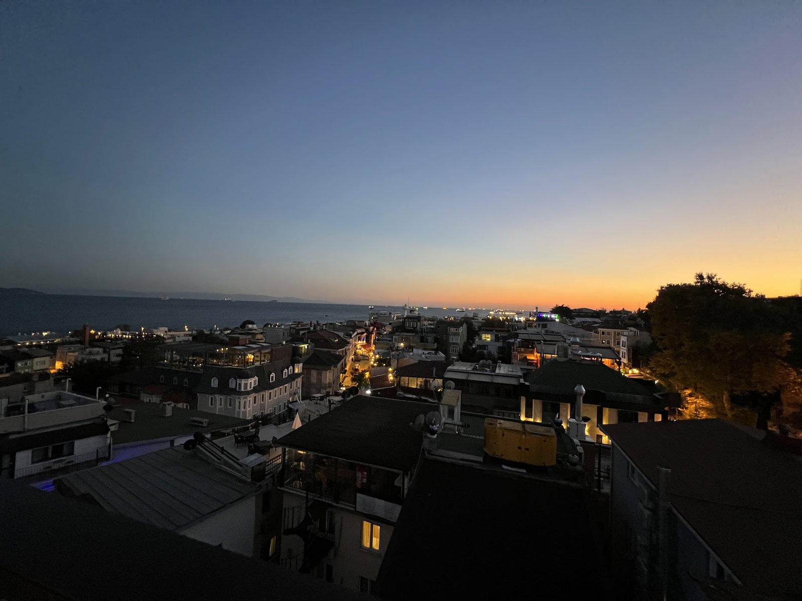 Queb Rooftop Restaurant