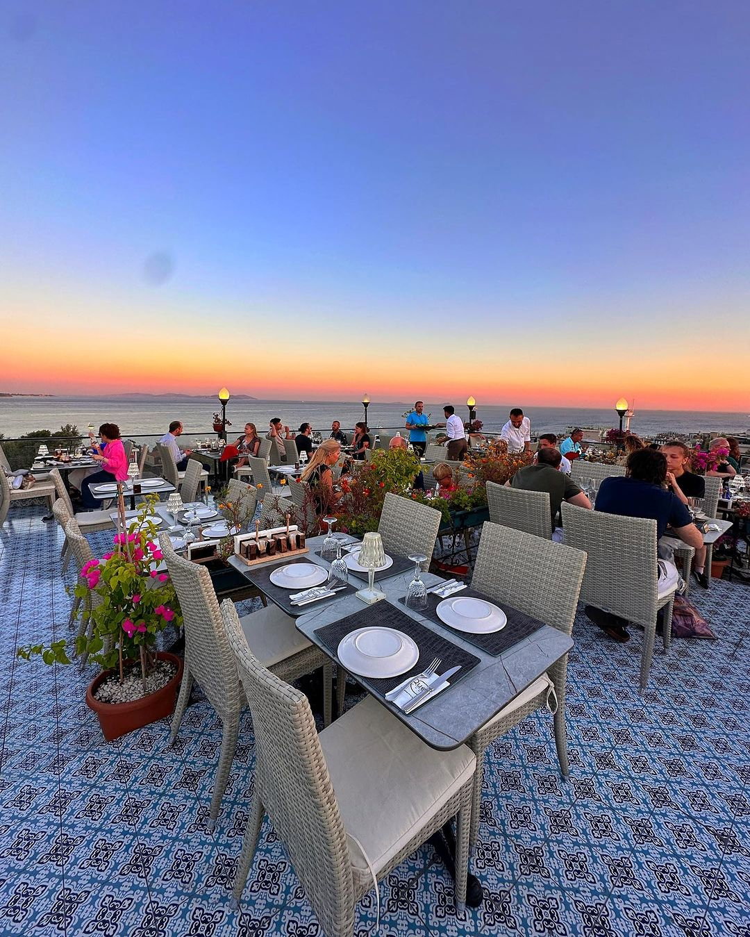Queb Rooftop Restaurant