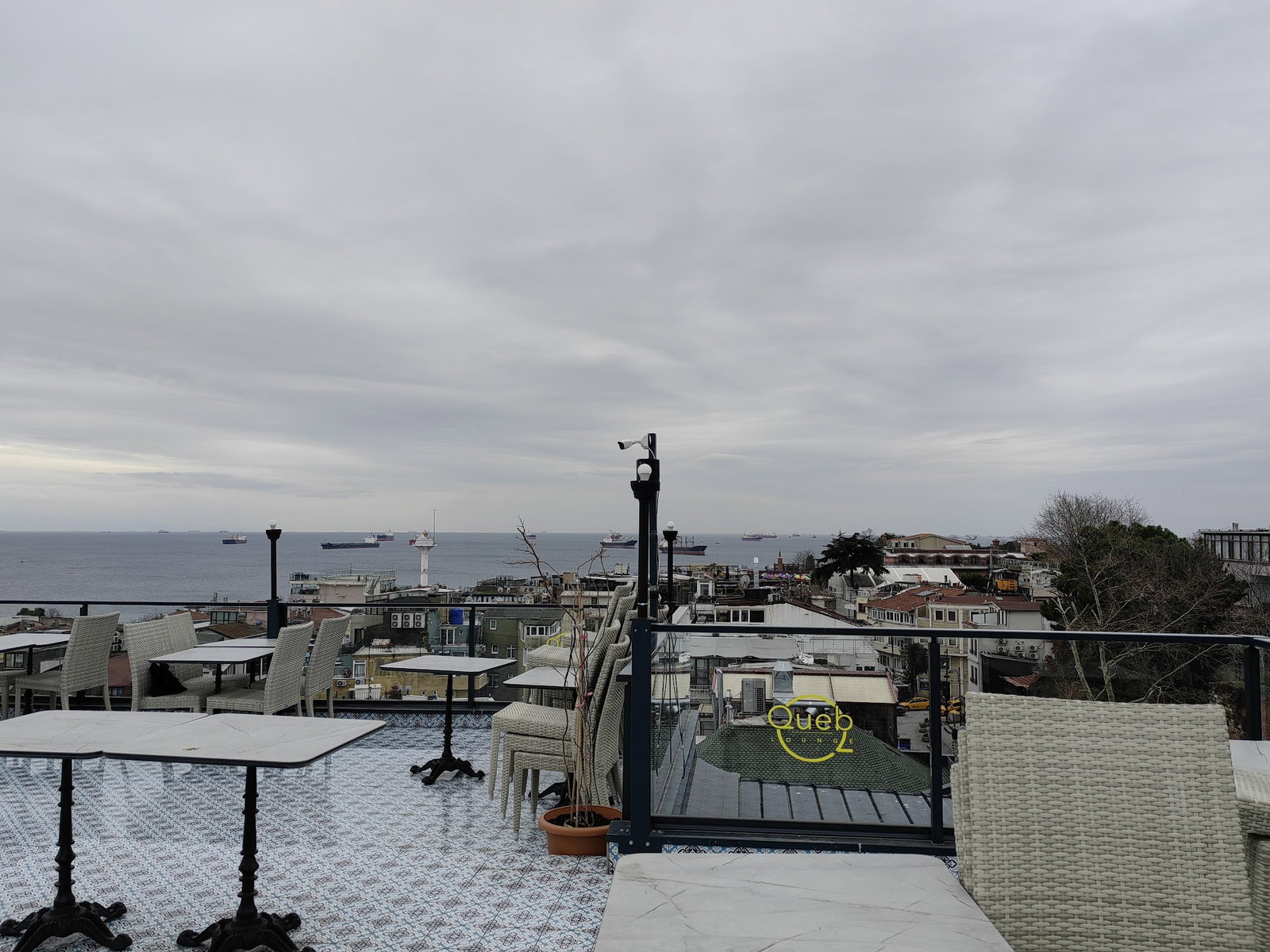 Queb Rooftop Restaurant