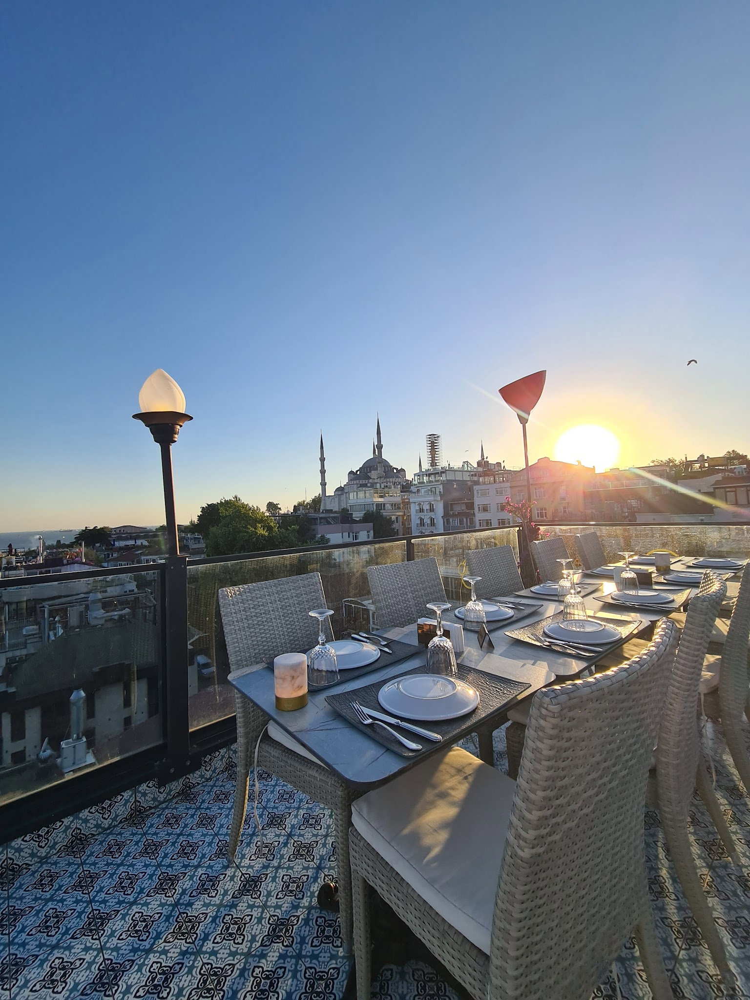 Queb Rooftop Restaurant
