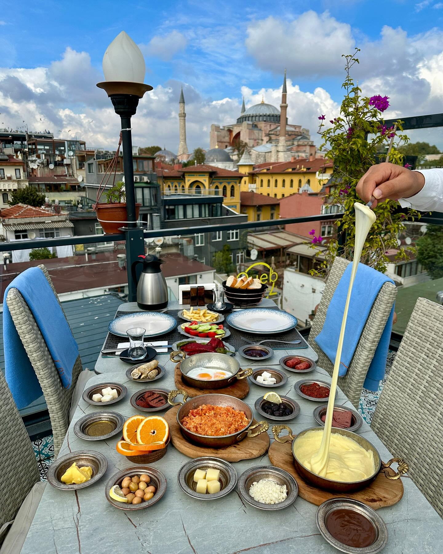 Queb Rooftop Restaurant