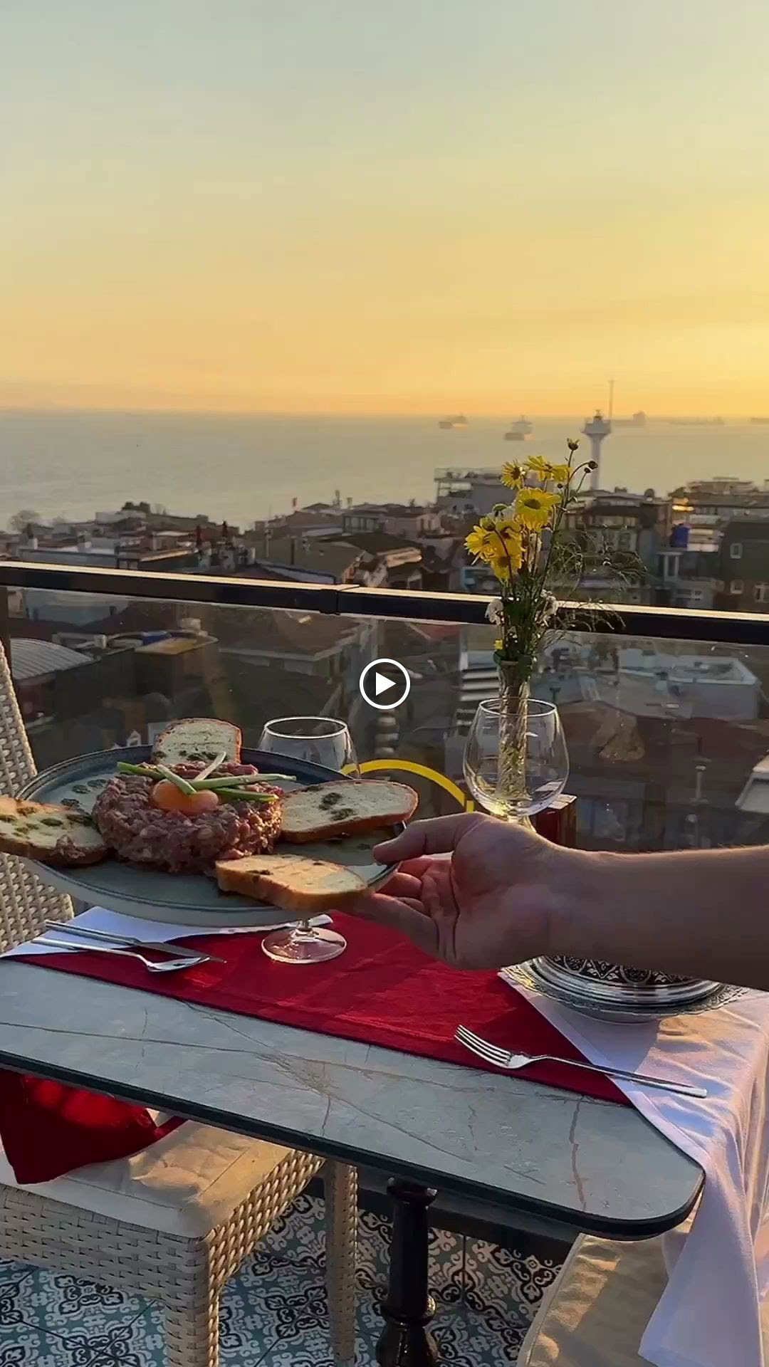 Queb Rooftop Restaurant