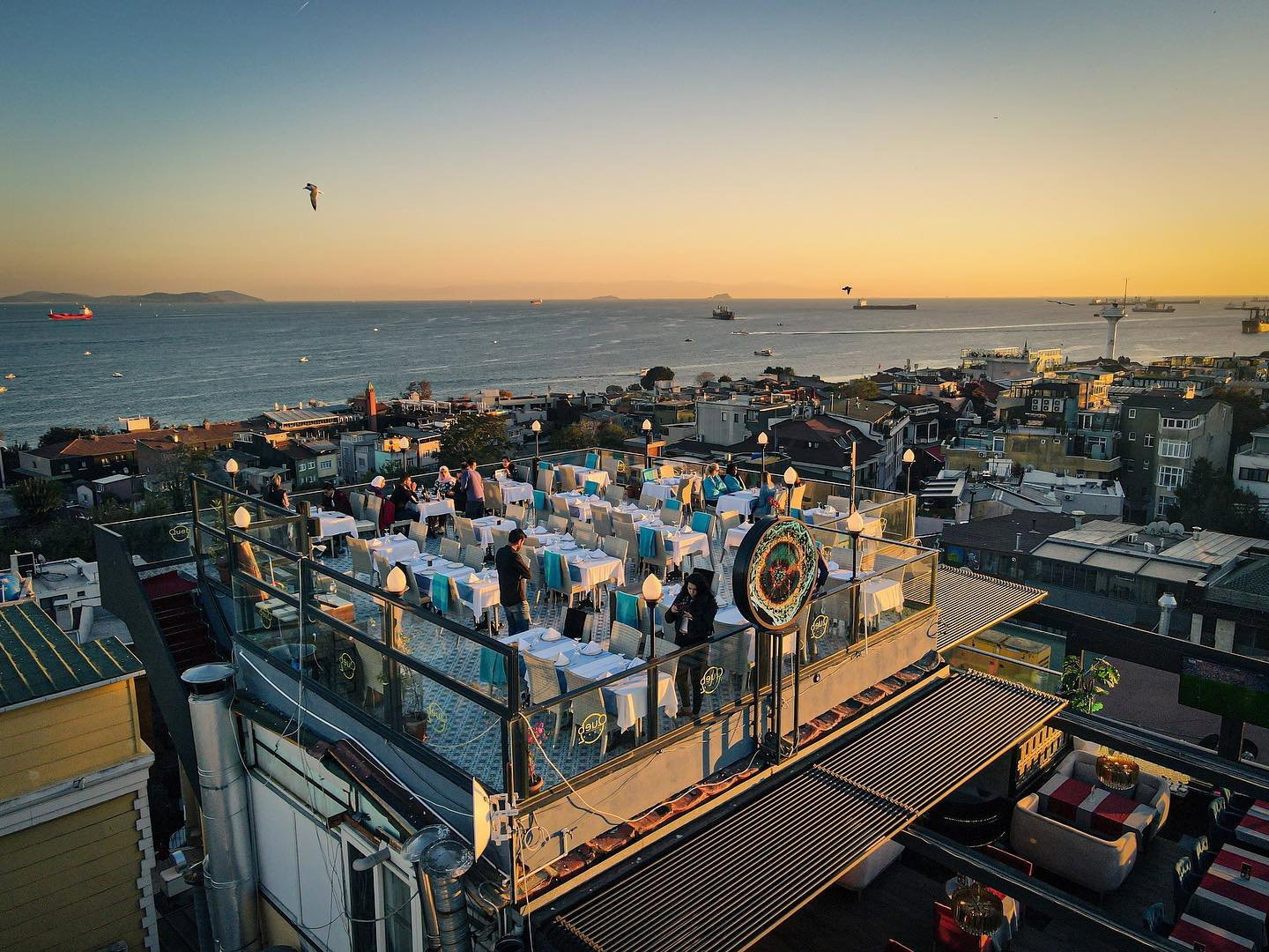 Queb Rooftop Restaurant