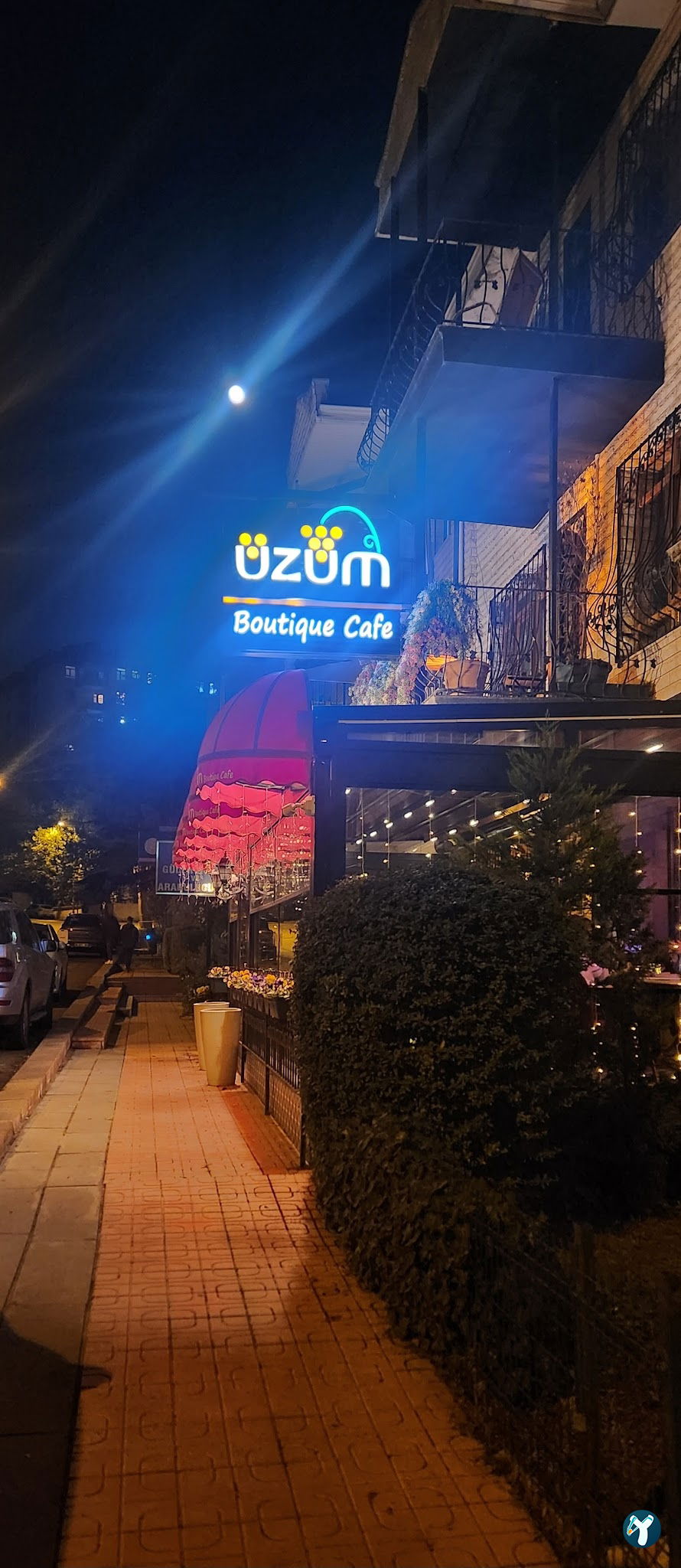 Üzüm Cafe