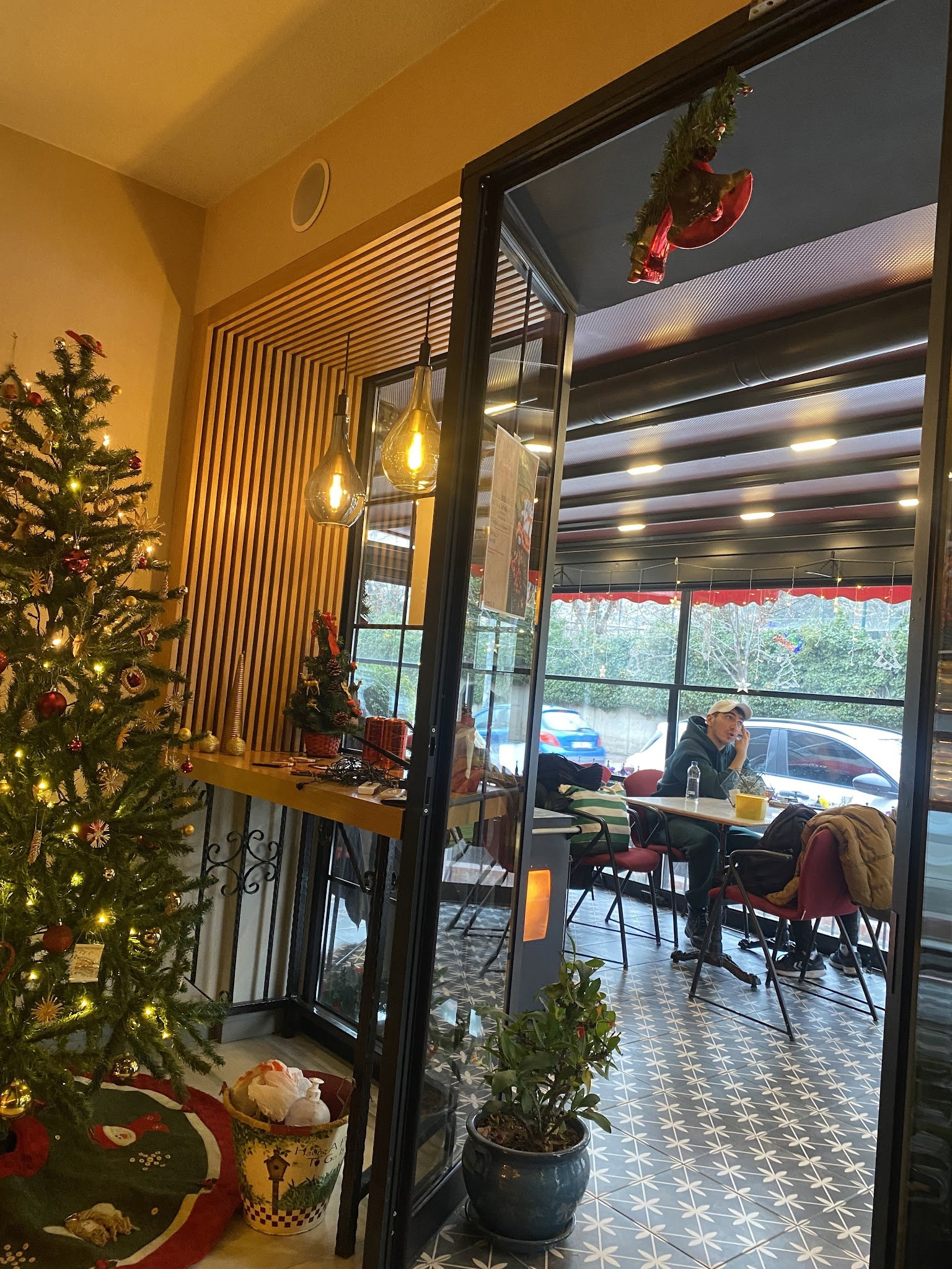 Üzüm Cafe
