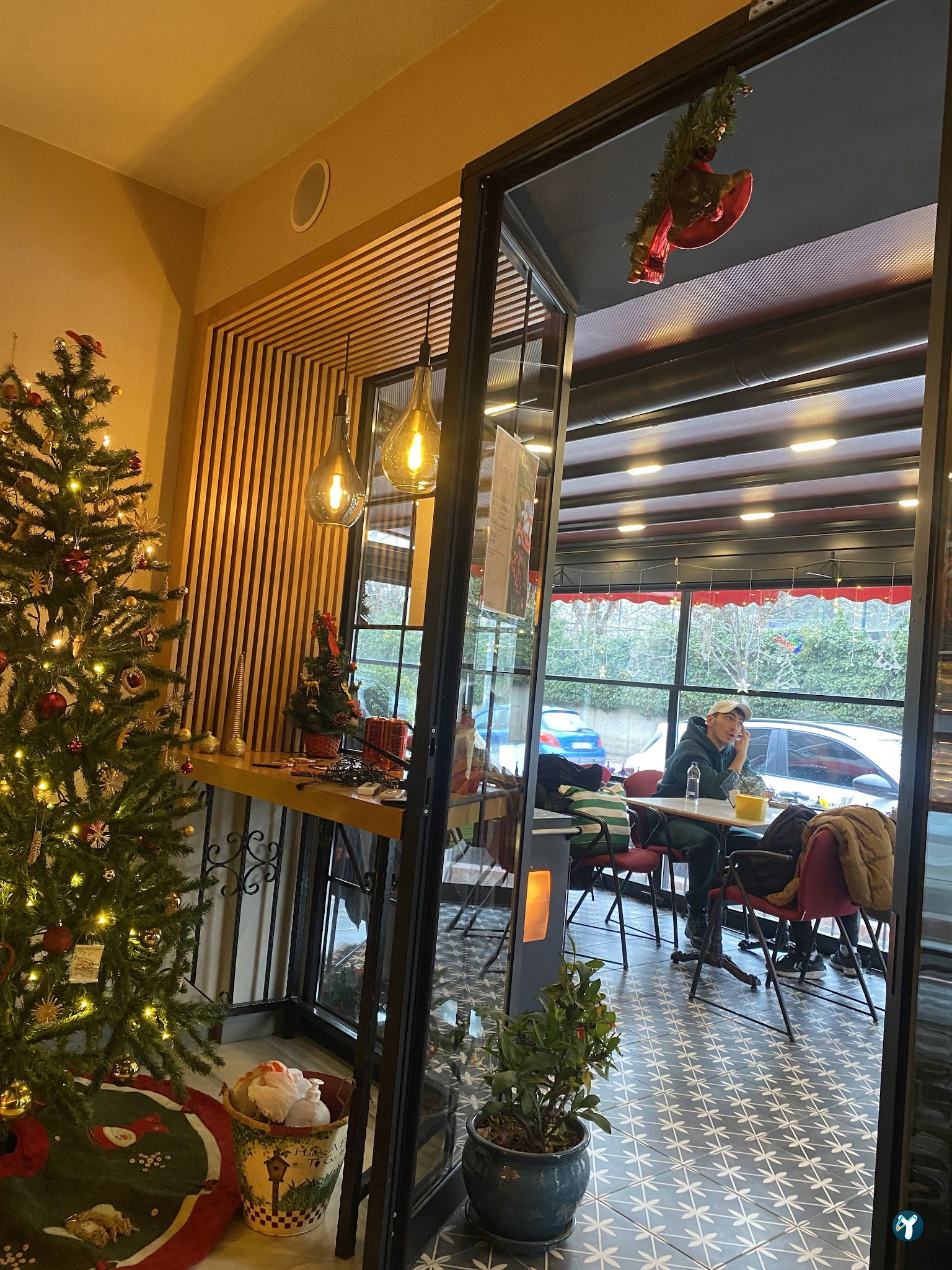 Üzüm Cafe