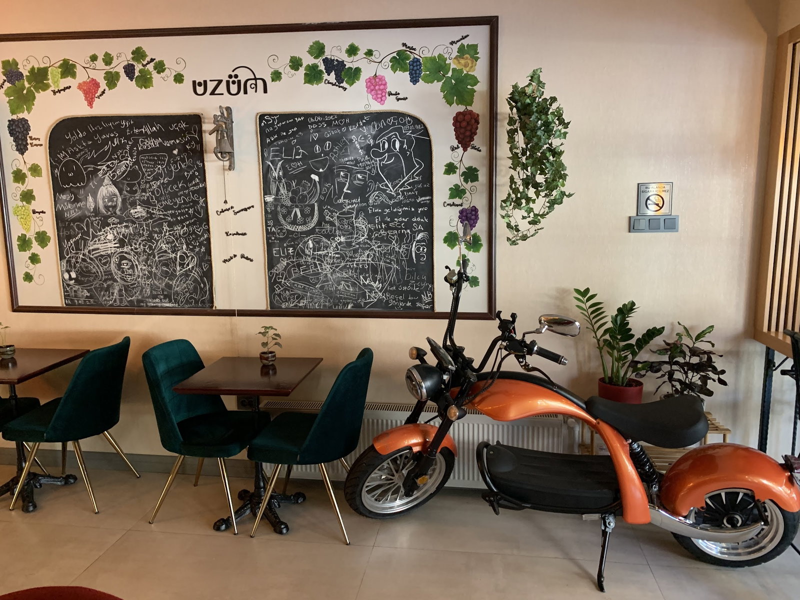 Üzüm Cafe