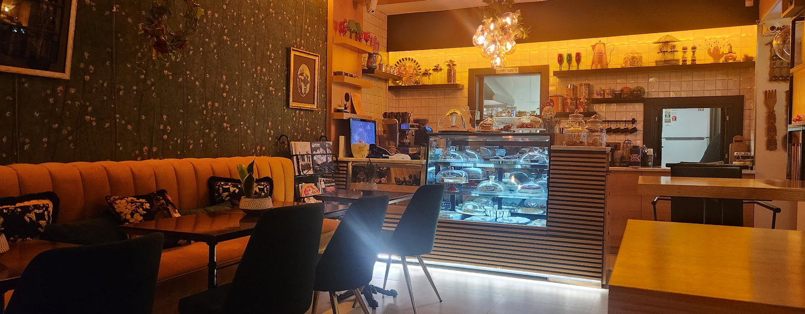 Üzüm Cafe