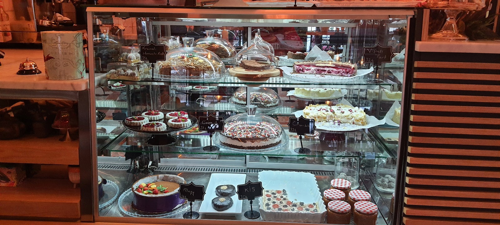 Üzüm Cafe
