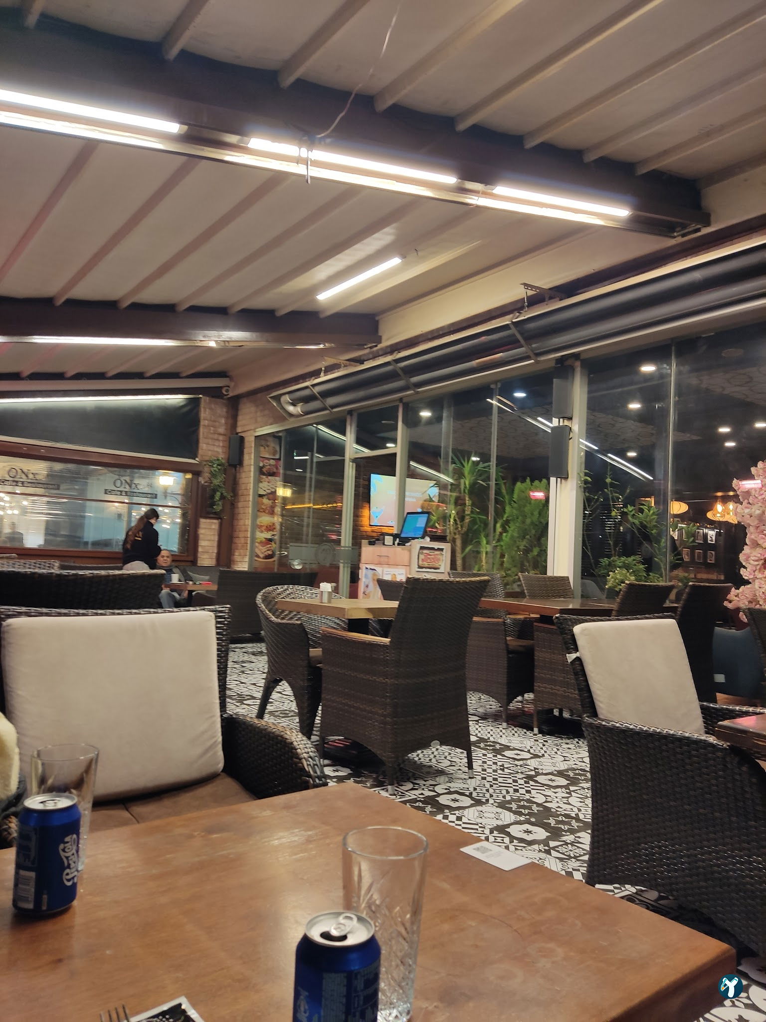 Onx Cafe Patisserie