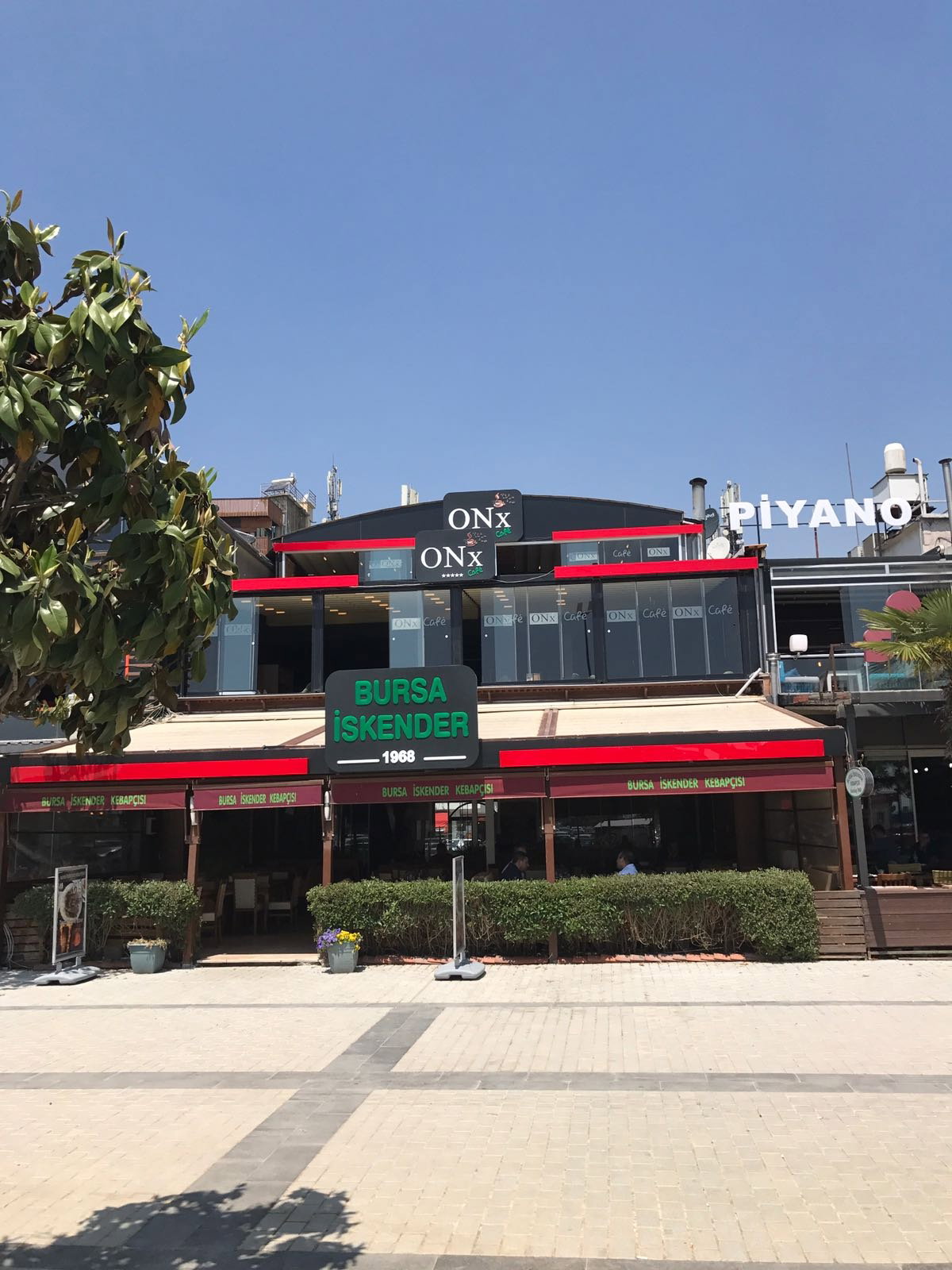Onx Cafe Patisserie