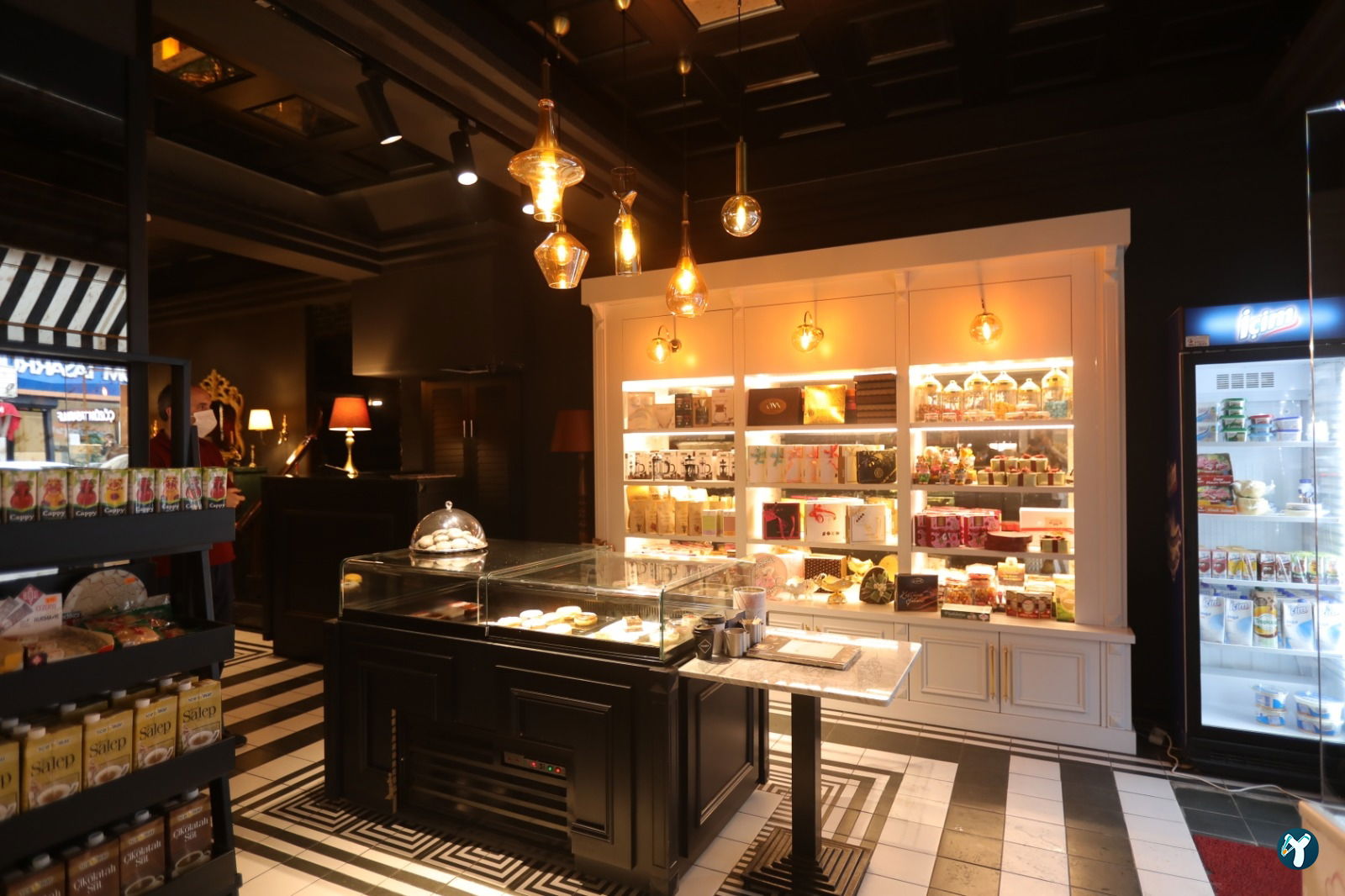 Onx Cafe Patisserie