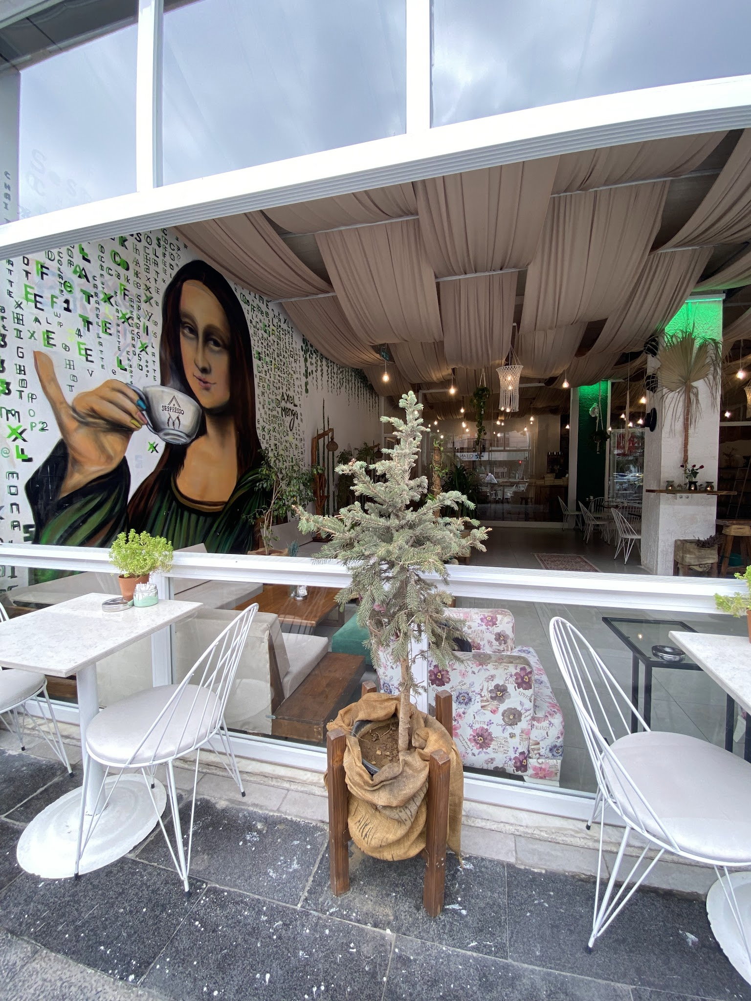 Sespresso Coffee & Bakes