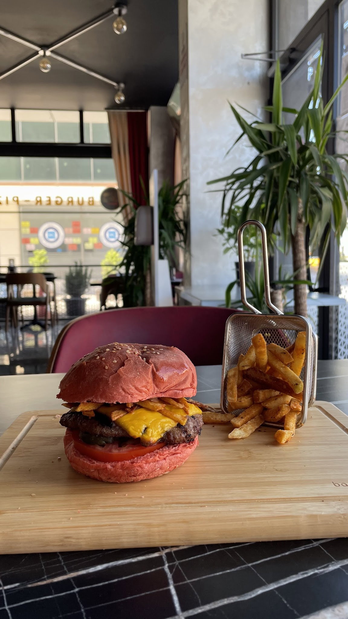 Big Rush Cafe Restaurant