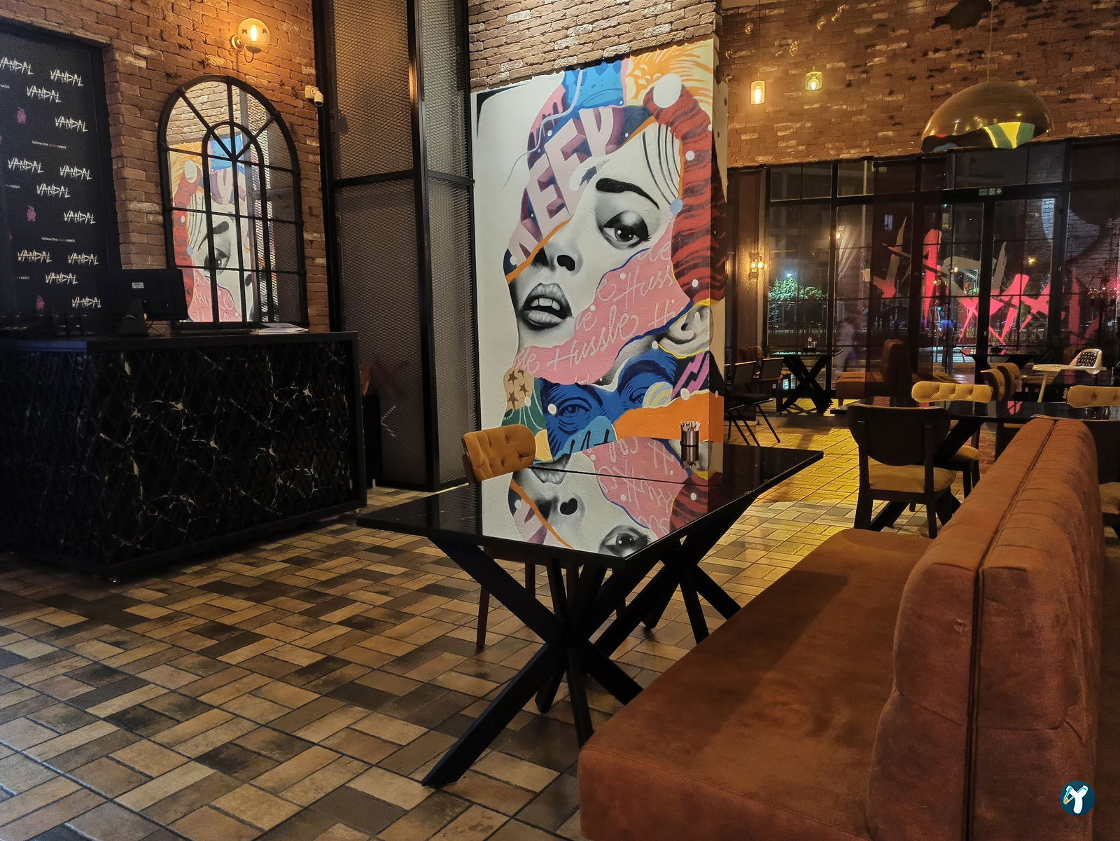 Vandal Çamsanpark Avm
