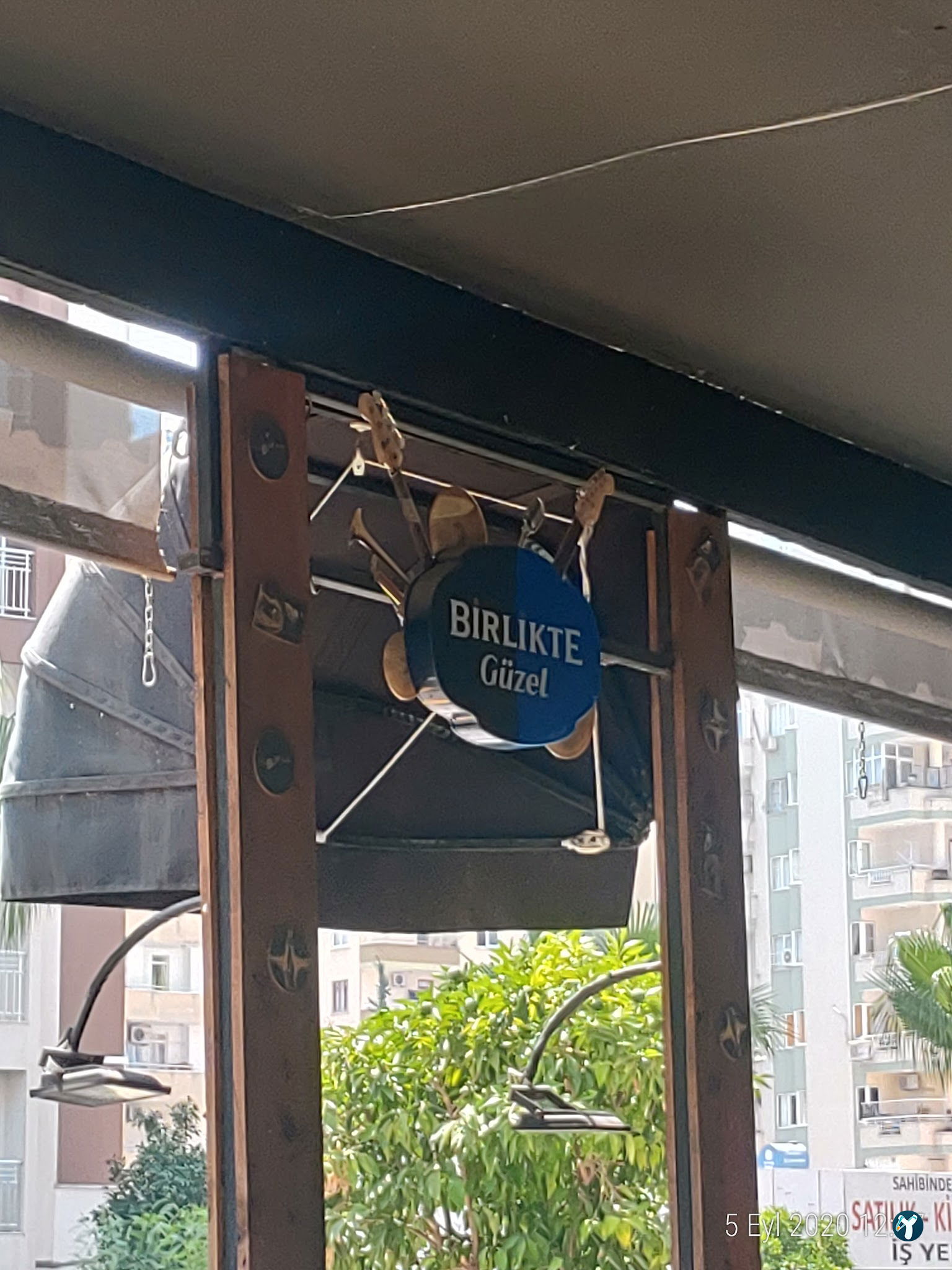 Moi Mekan