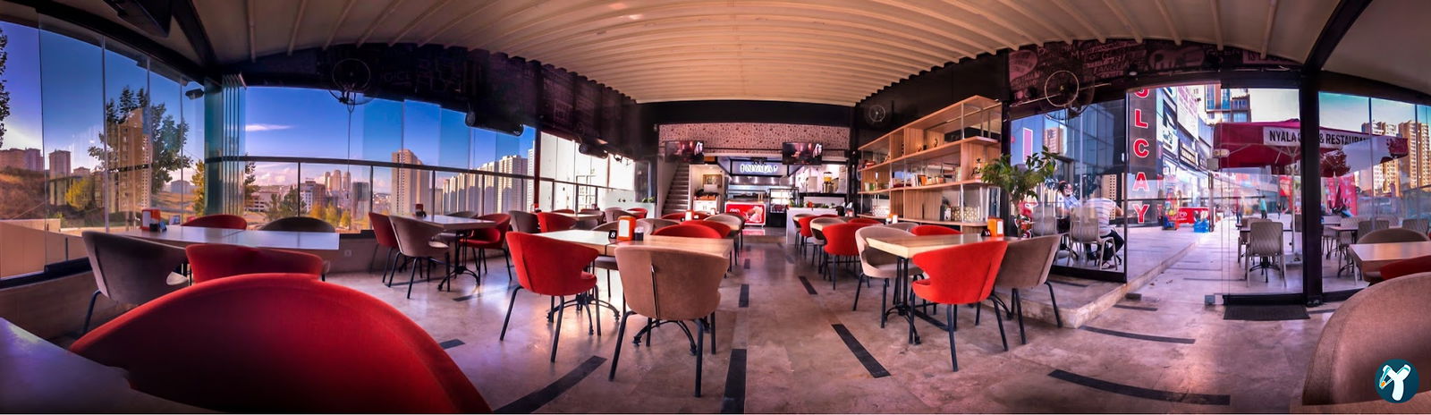 Maximunch Restaurant