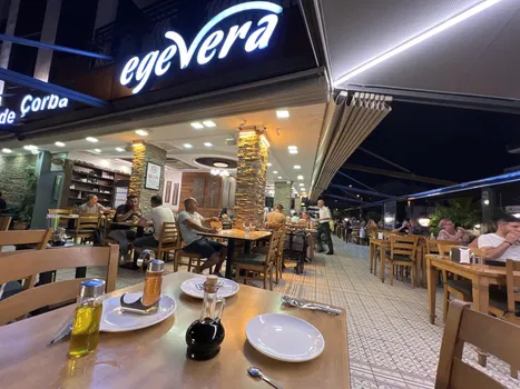 Ege Vera resimleri Ege Vera resimleri