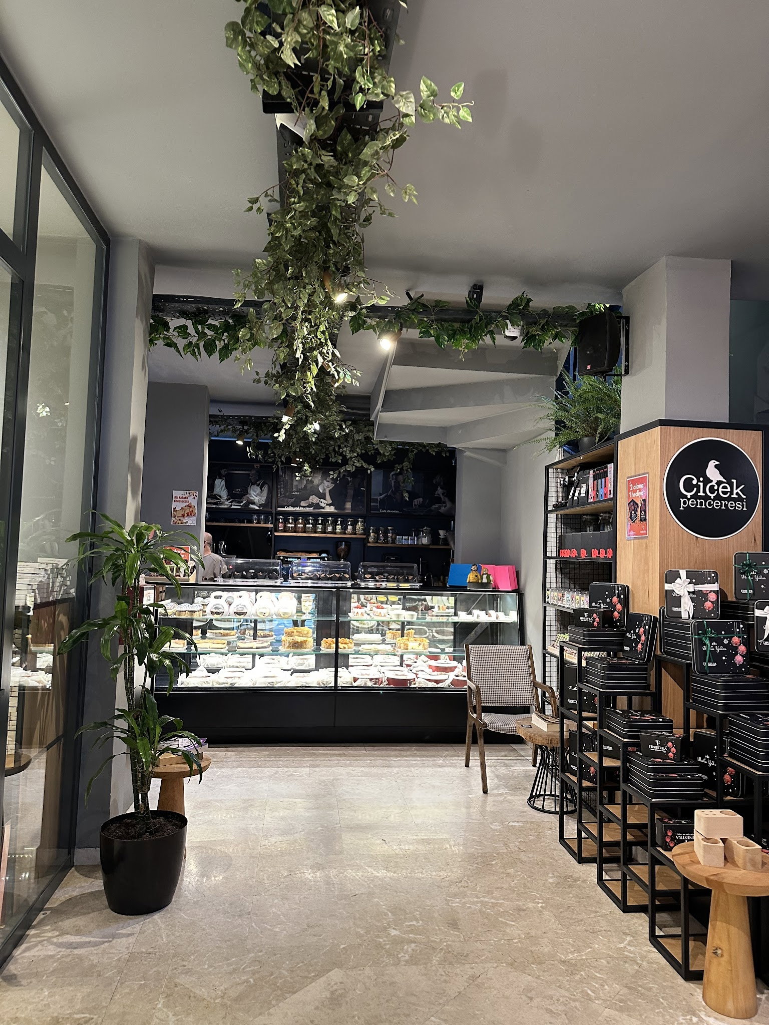 Finestra Cafe