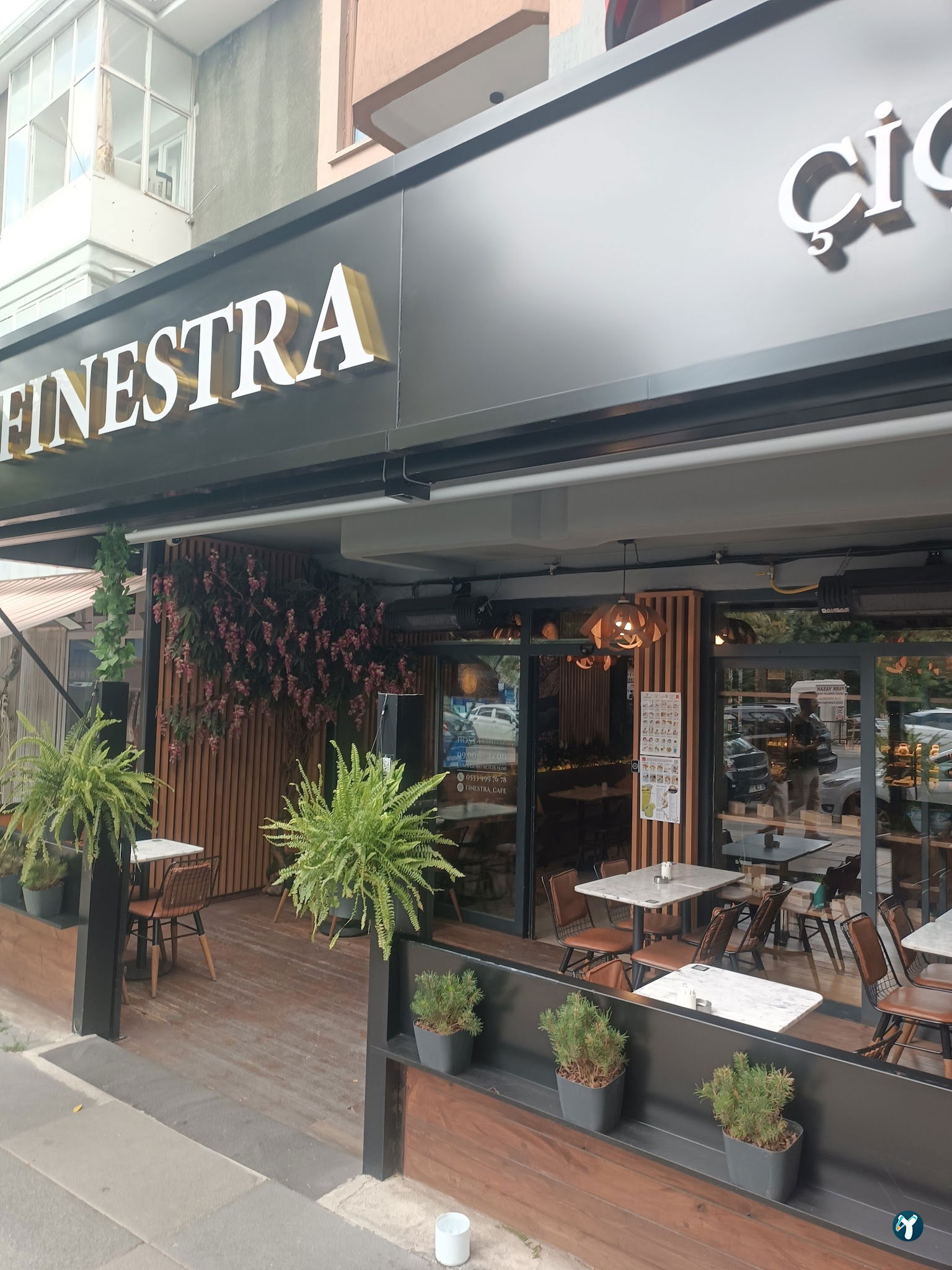 Finestra Cafe