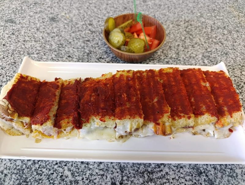 Ne Tost Bayraklı